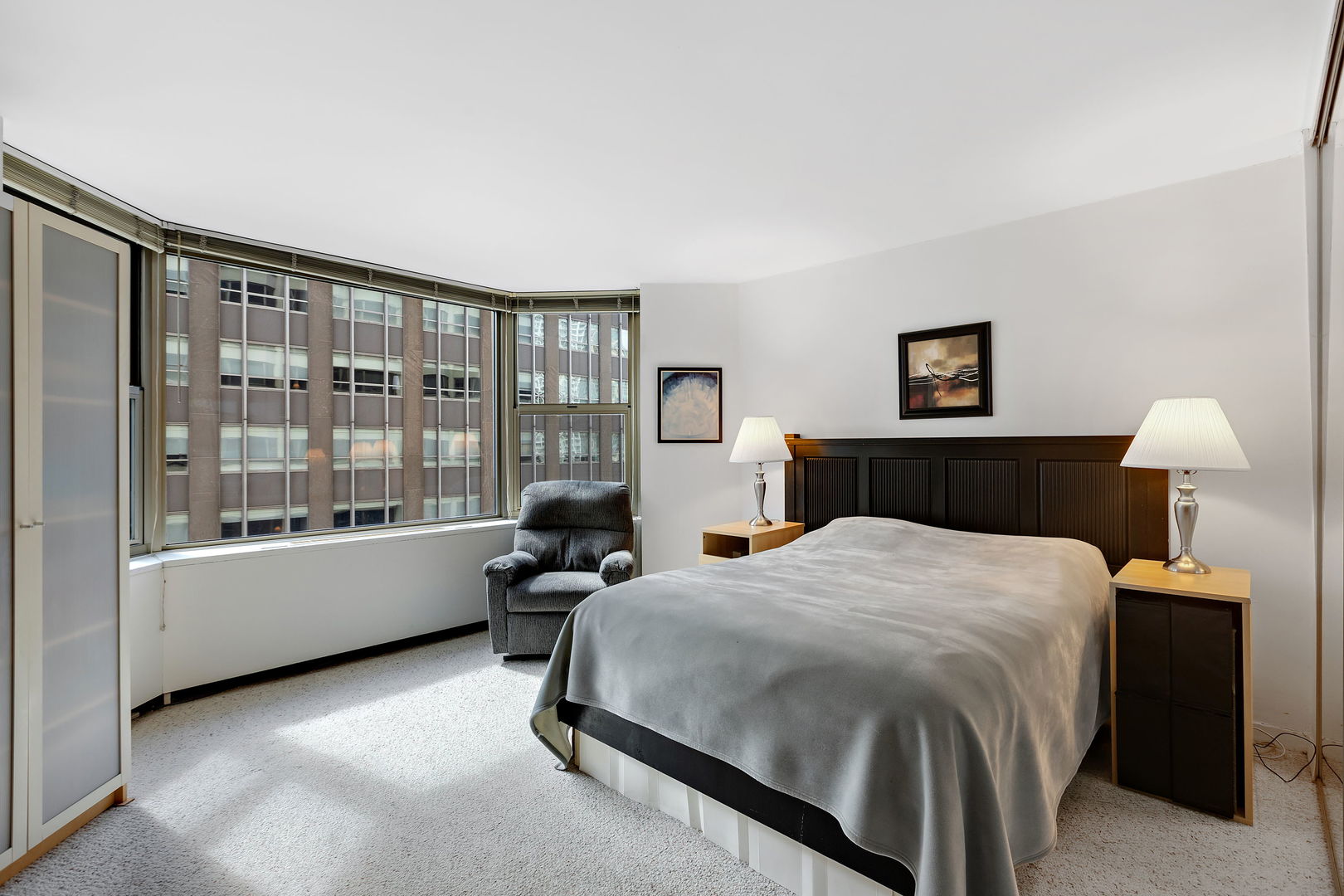 535 N Michigan Avenue Unit: 2105