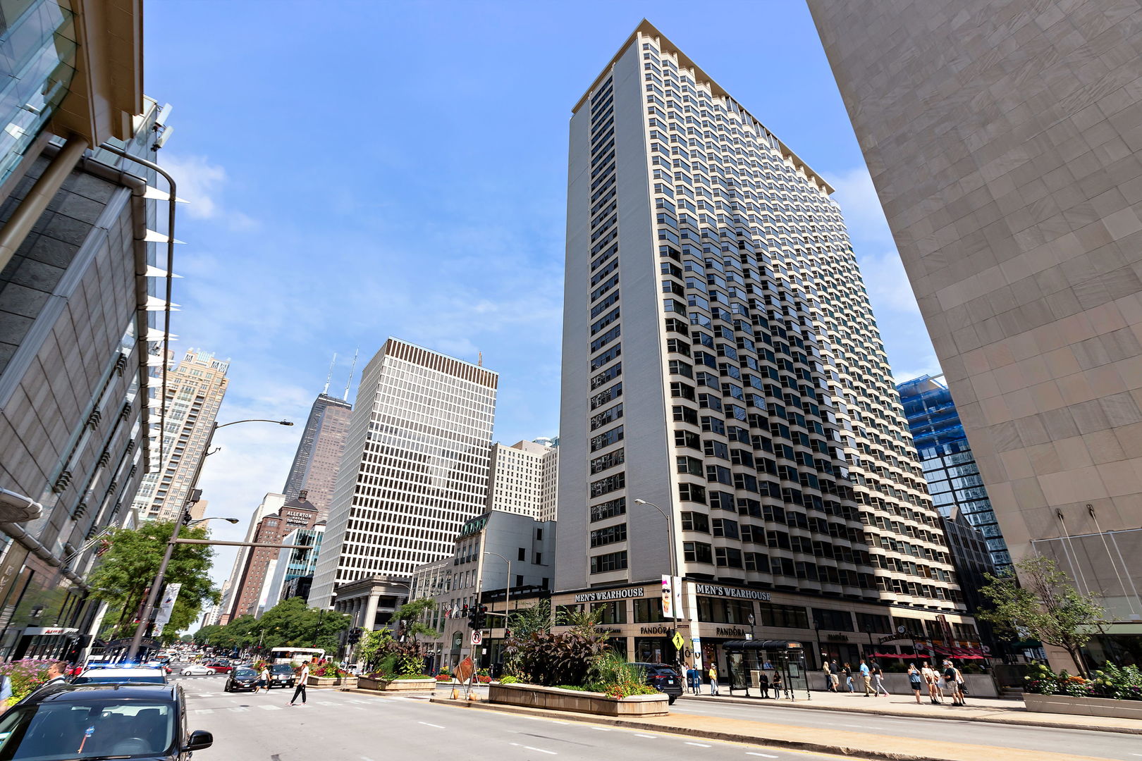 535 N Michigan Avenue Unit: 2105