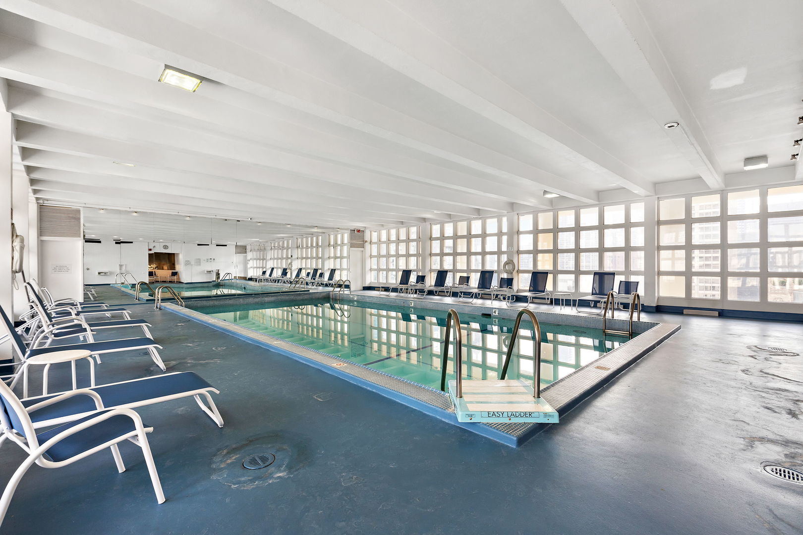 535 N Michigan Avenue Unit: 2105