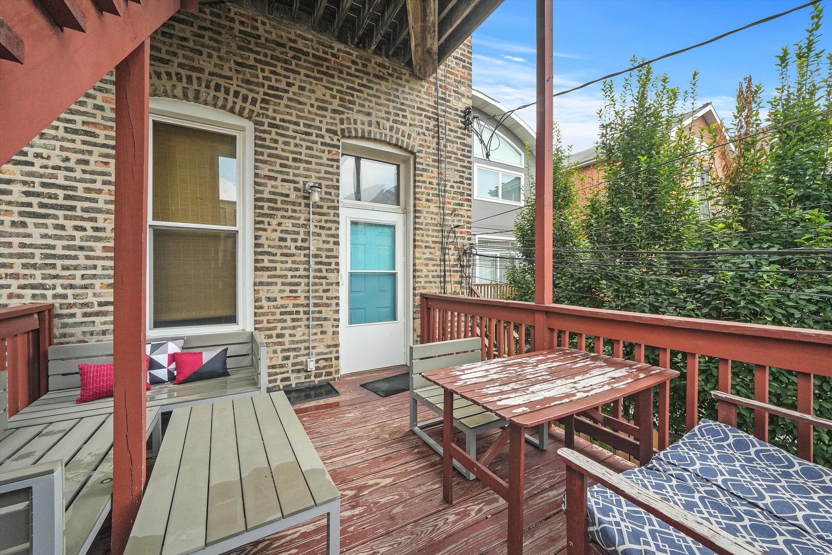 2042 N WINCHESTER Avenue Unit: 1W