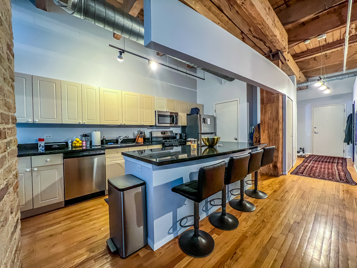 375 W Erie Street Unit: 219