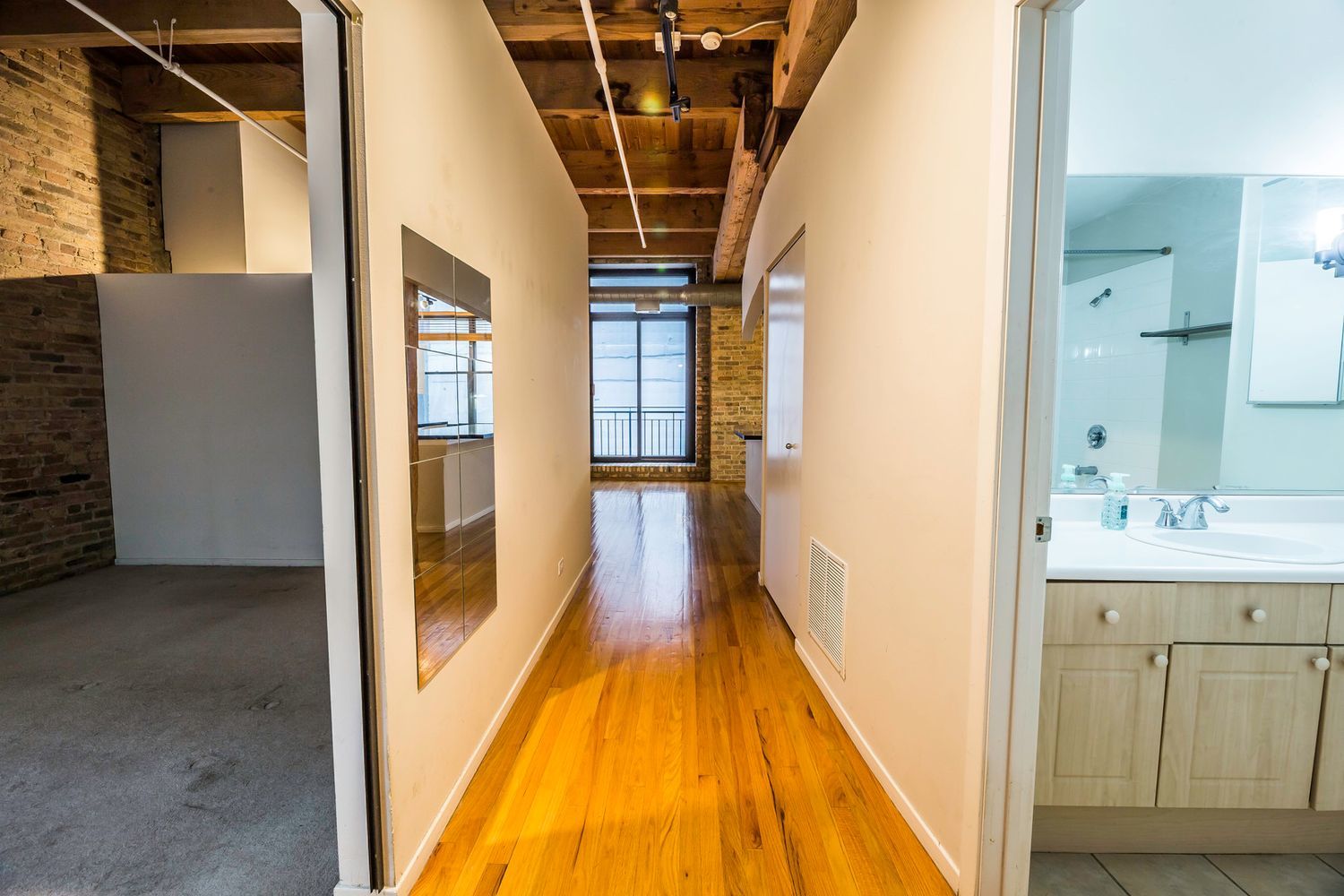 375 W Erie Street Unit: 219
