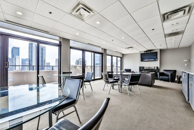 375 W Erie Street Unit: 219