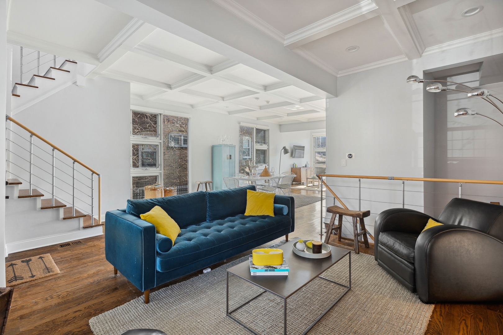 1729 W Rascher Avenue