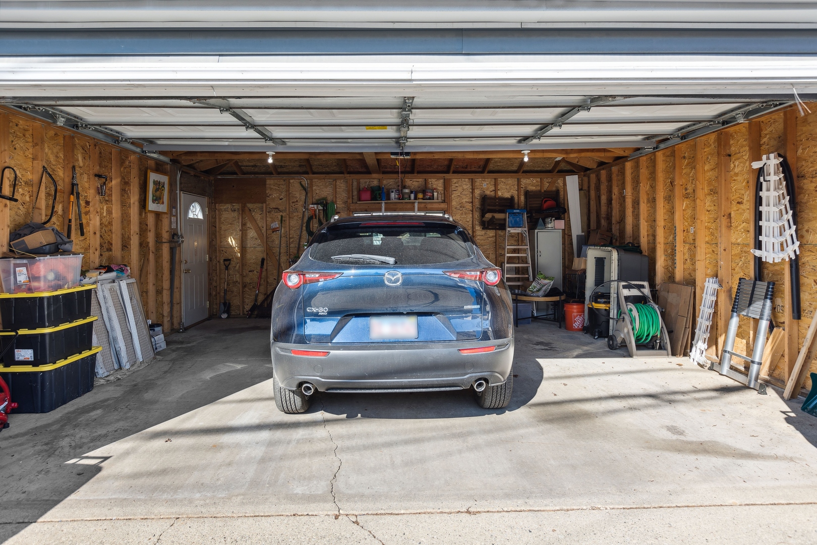 1729 W Rascher Avenue