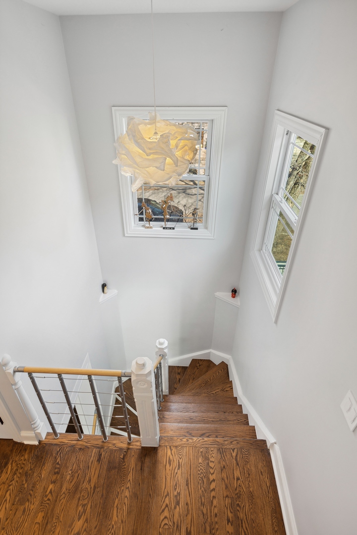 1729 W Rascher Avenue