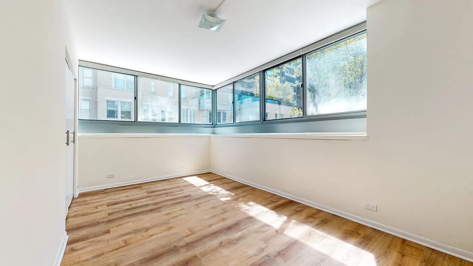 1555 N Dearborn Parkway Unit: 2A