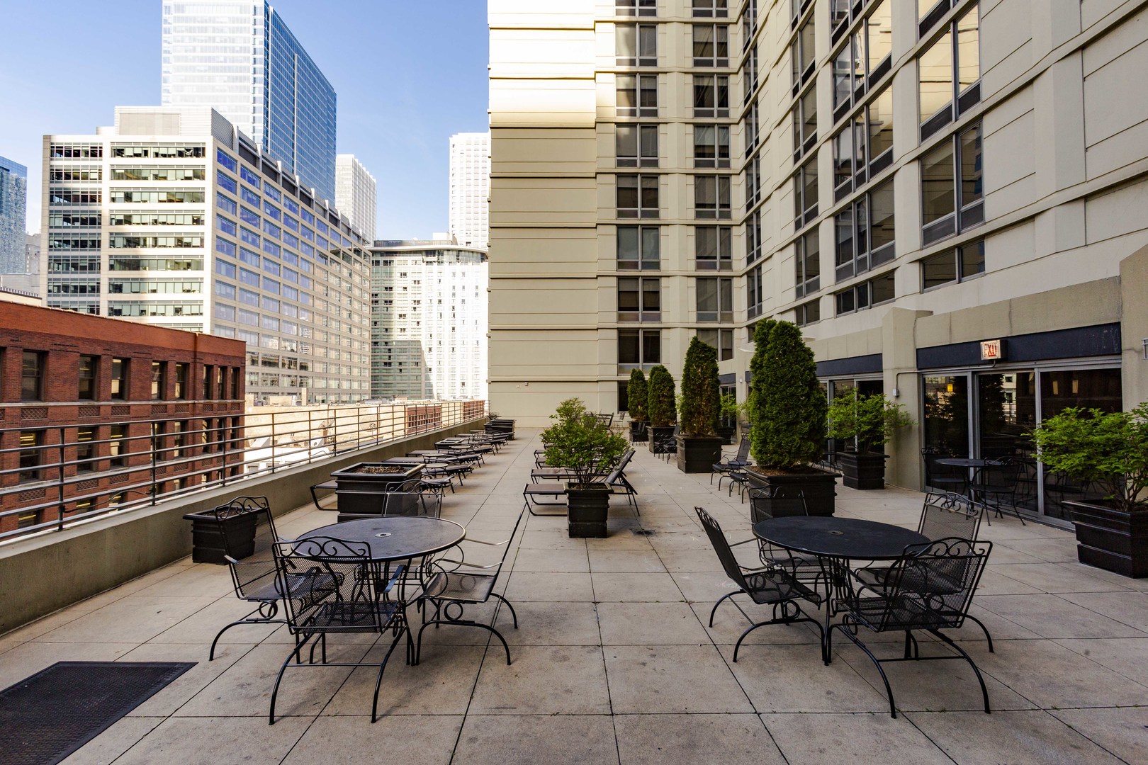 440 N WABASH Avenue Unit: 412
