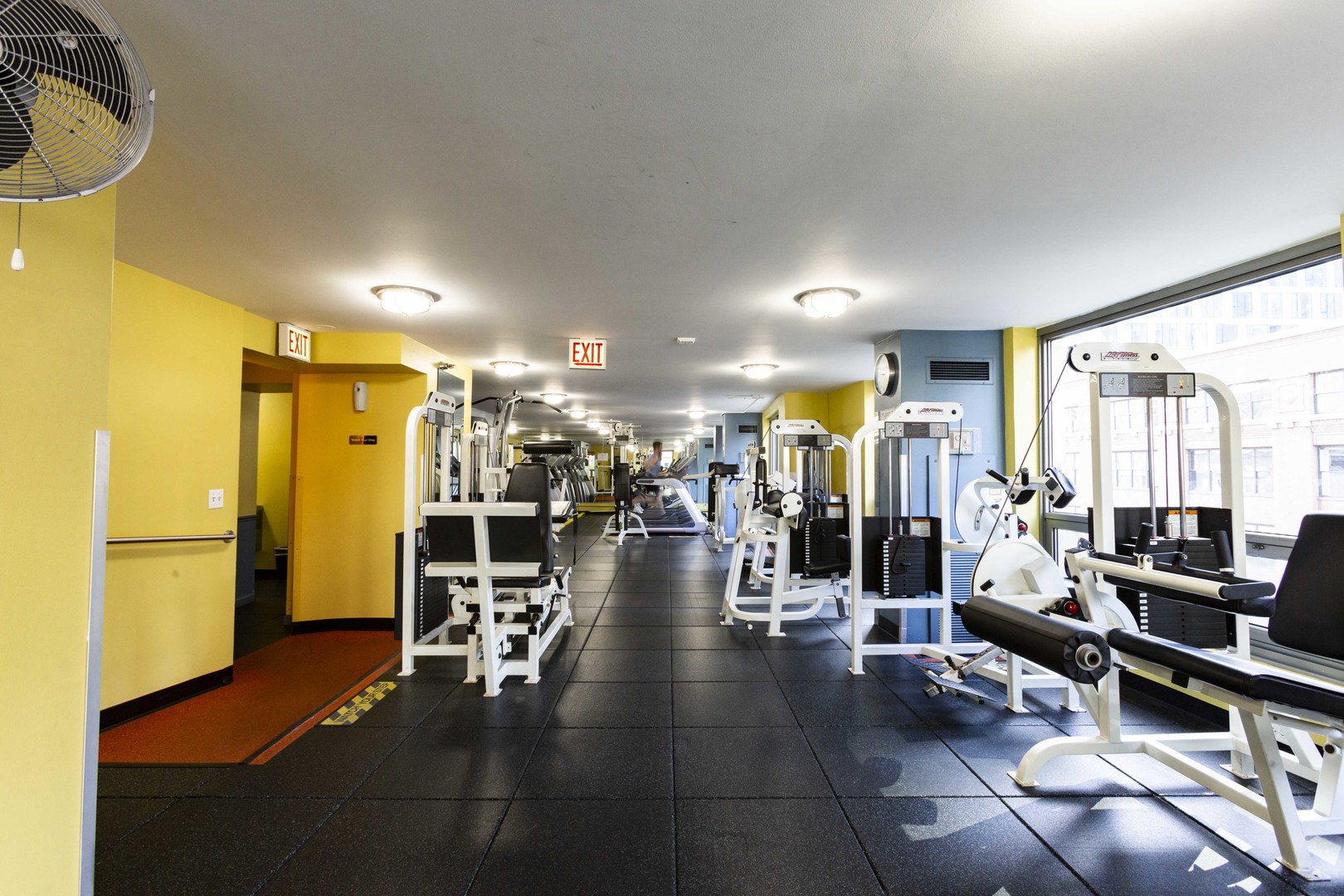 440 N WABASH Avenue Unit: 412
