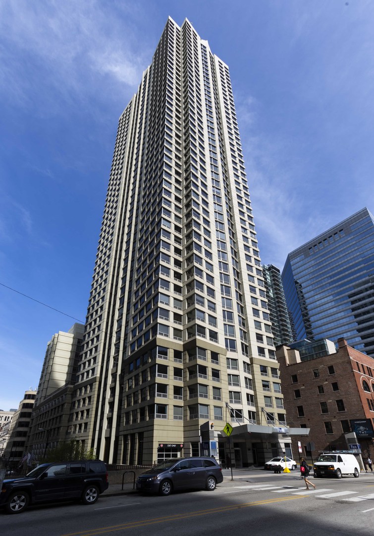 440 N WABASH Avenue Unit: 412