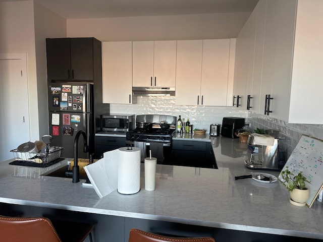 3204 N Clifton Avenue Unit: 209
