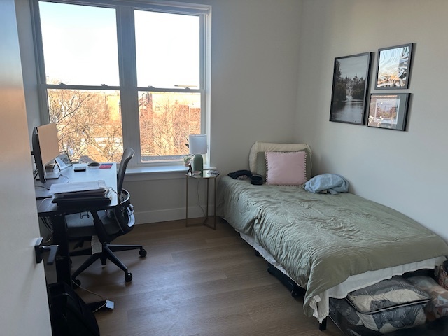 3204 N Clifton Avenue Unit: 209