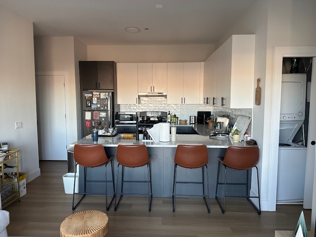 3204 N Clifton Avenue Unit: 209