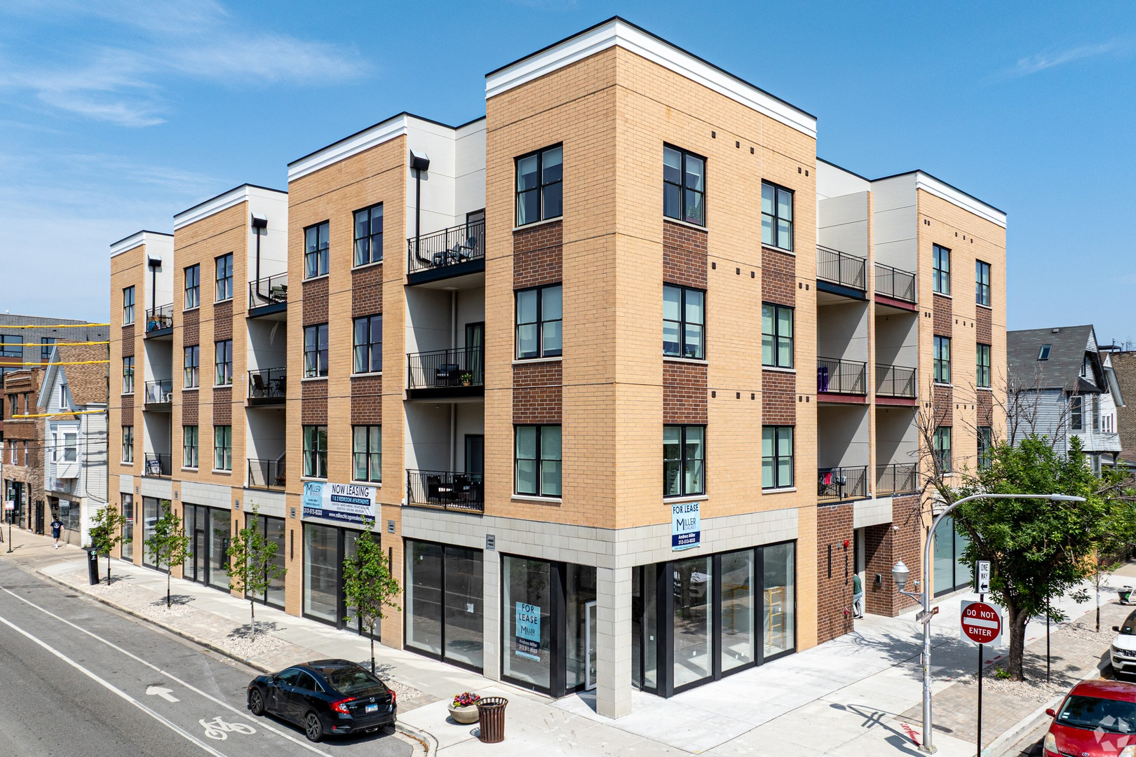 3204 N Clifton Avenue Unit: 209