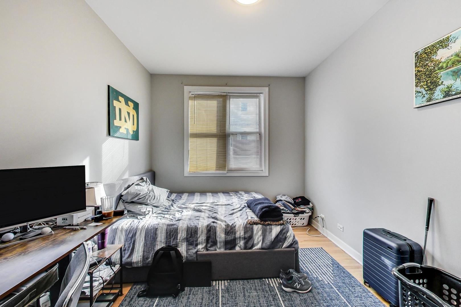 1330 W Fletcher Street Unit: 1