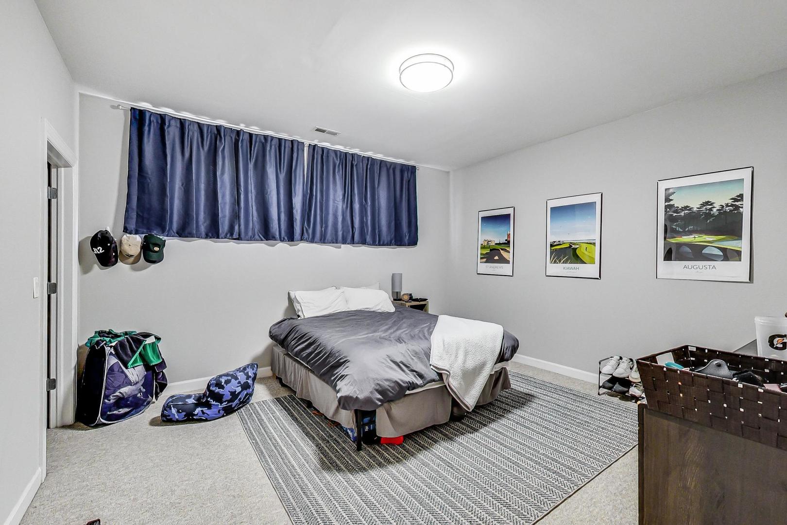 1330 W Fletcher Street Unit: 1
