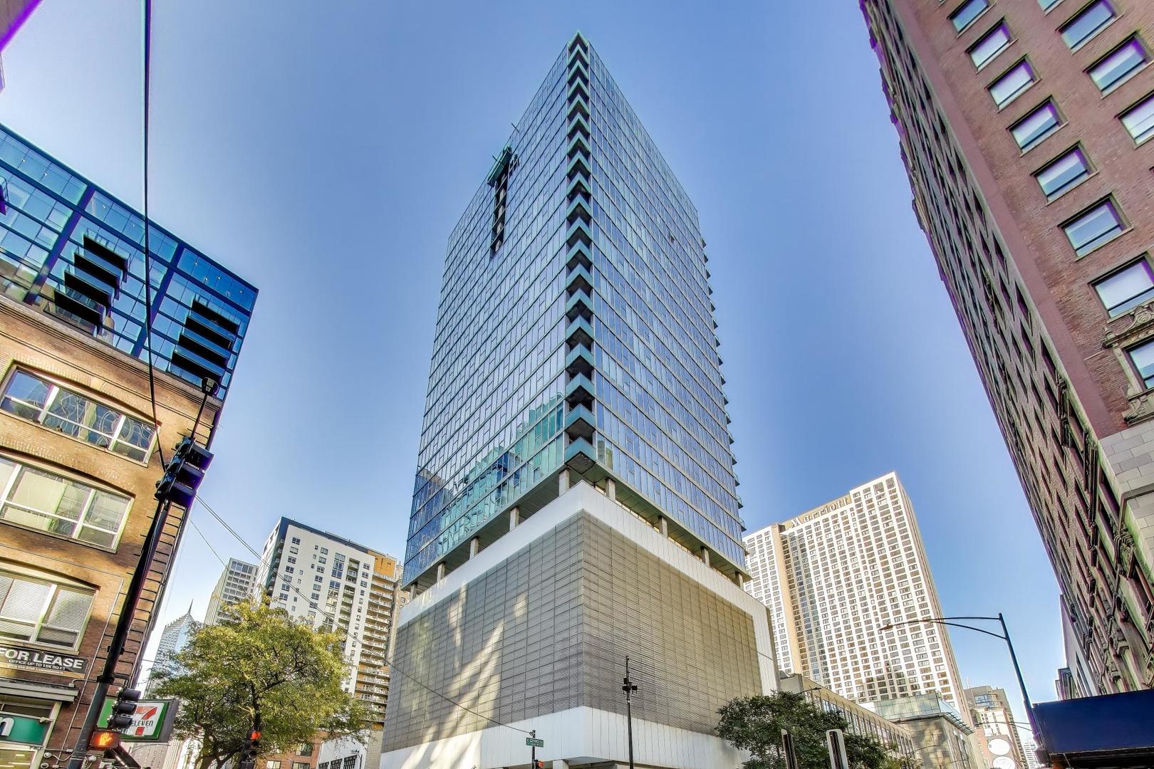 550 N Saint Clair Street Unit: 1306