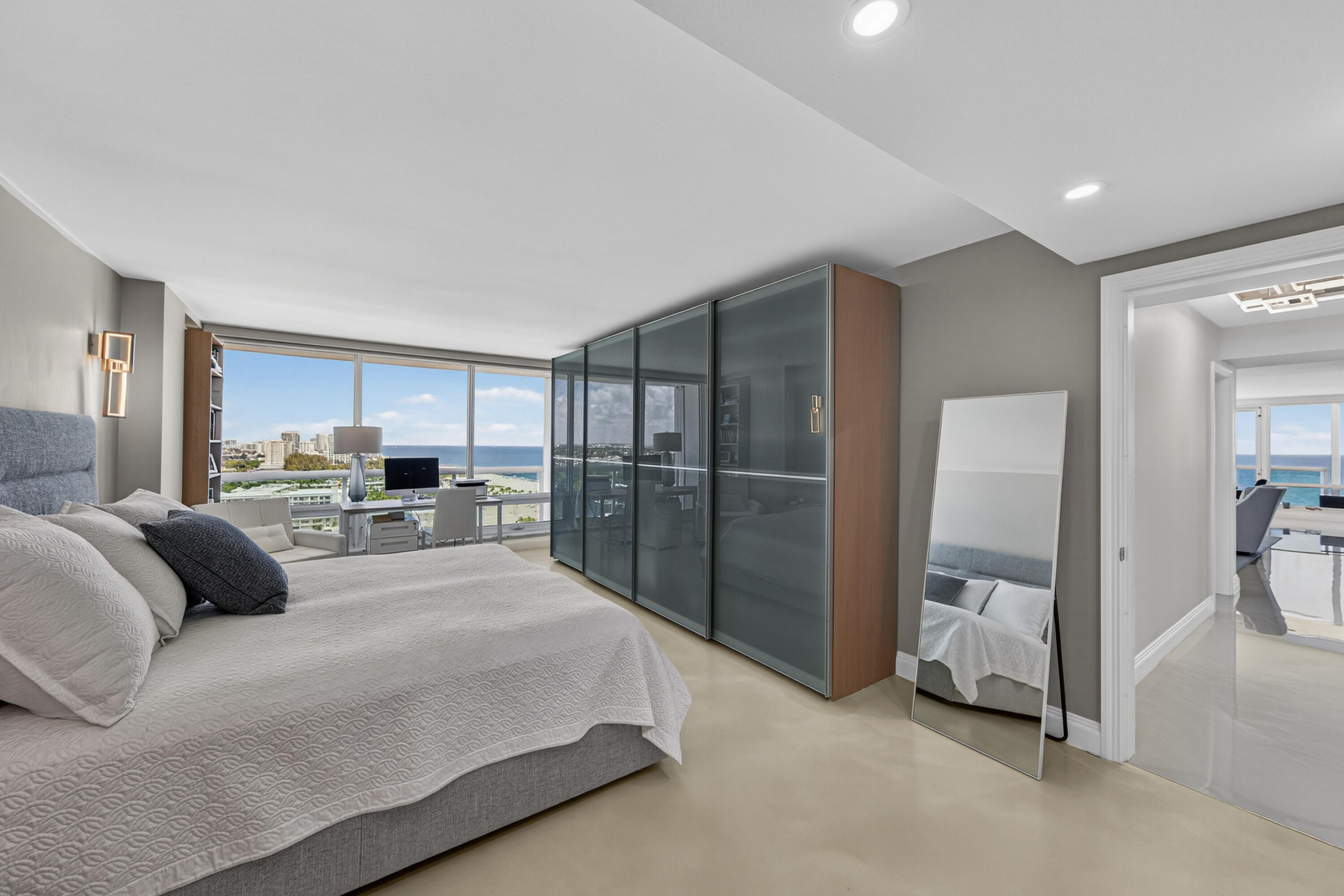 2100 S Ocean Lane 1712