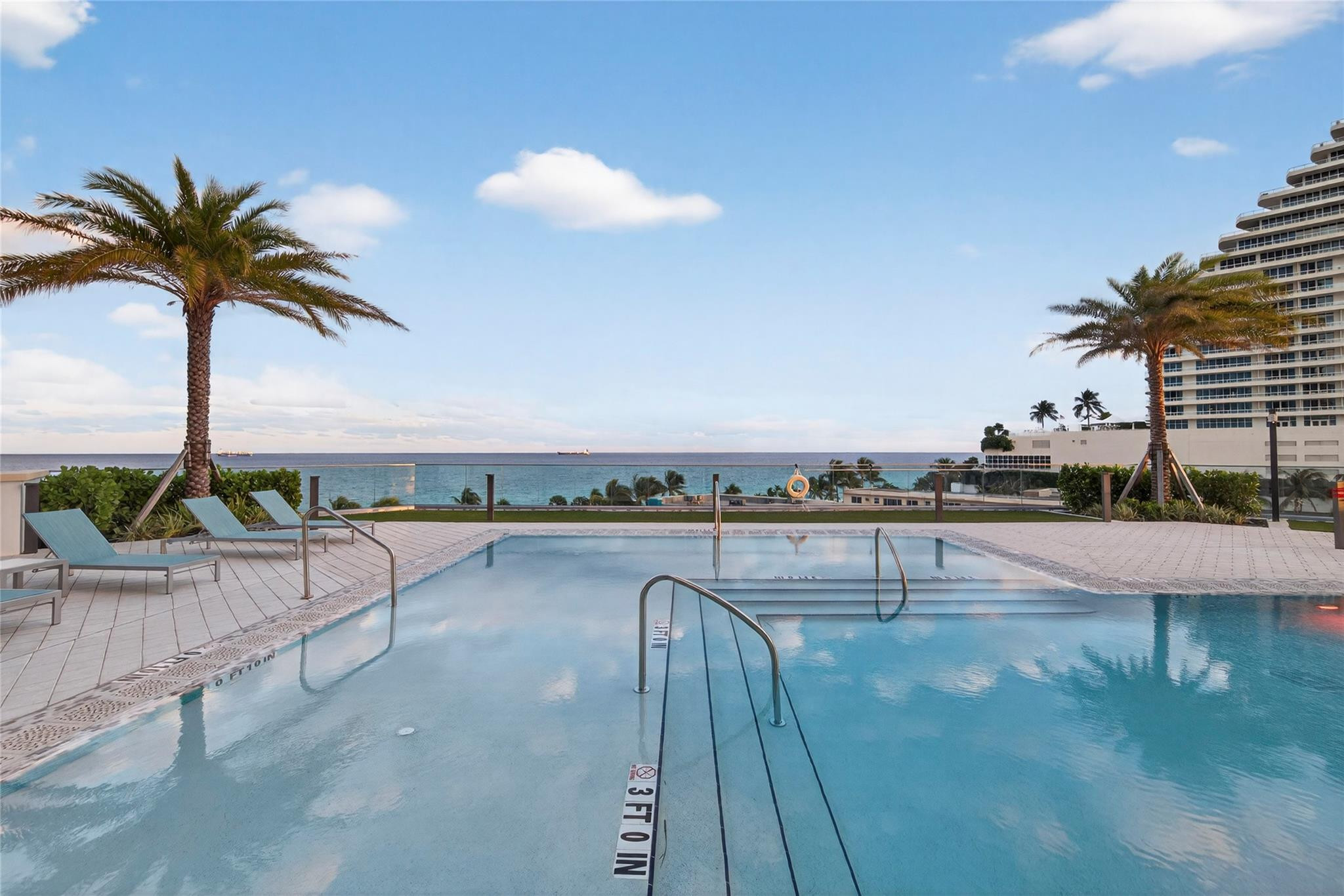 153 N Seabreeze Boulevard