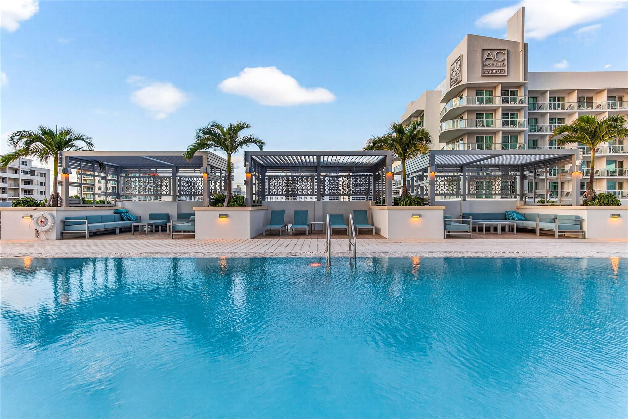 153 N Seabreeze Boulevard