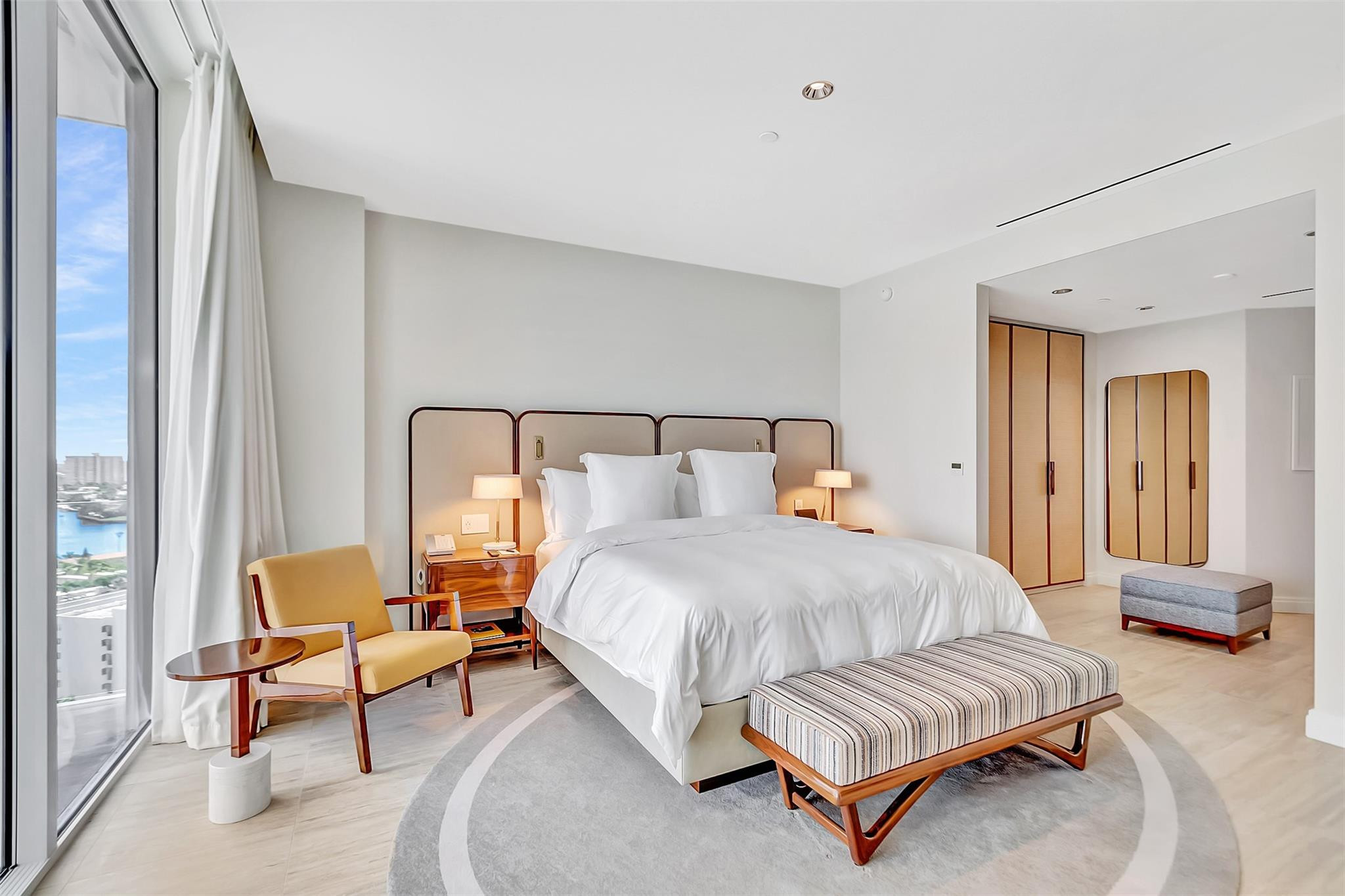 525 N Fort Lauderdale Beach Boulevard Unit: 1607