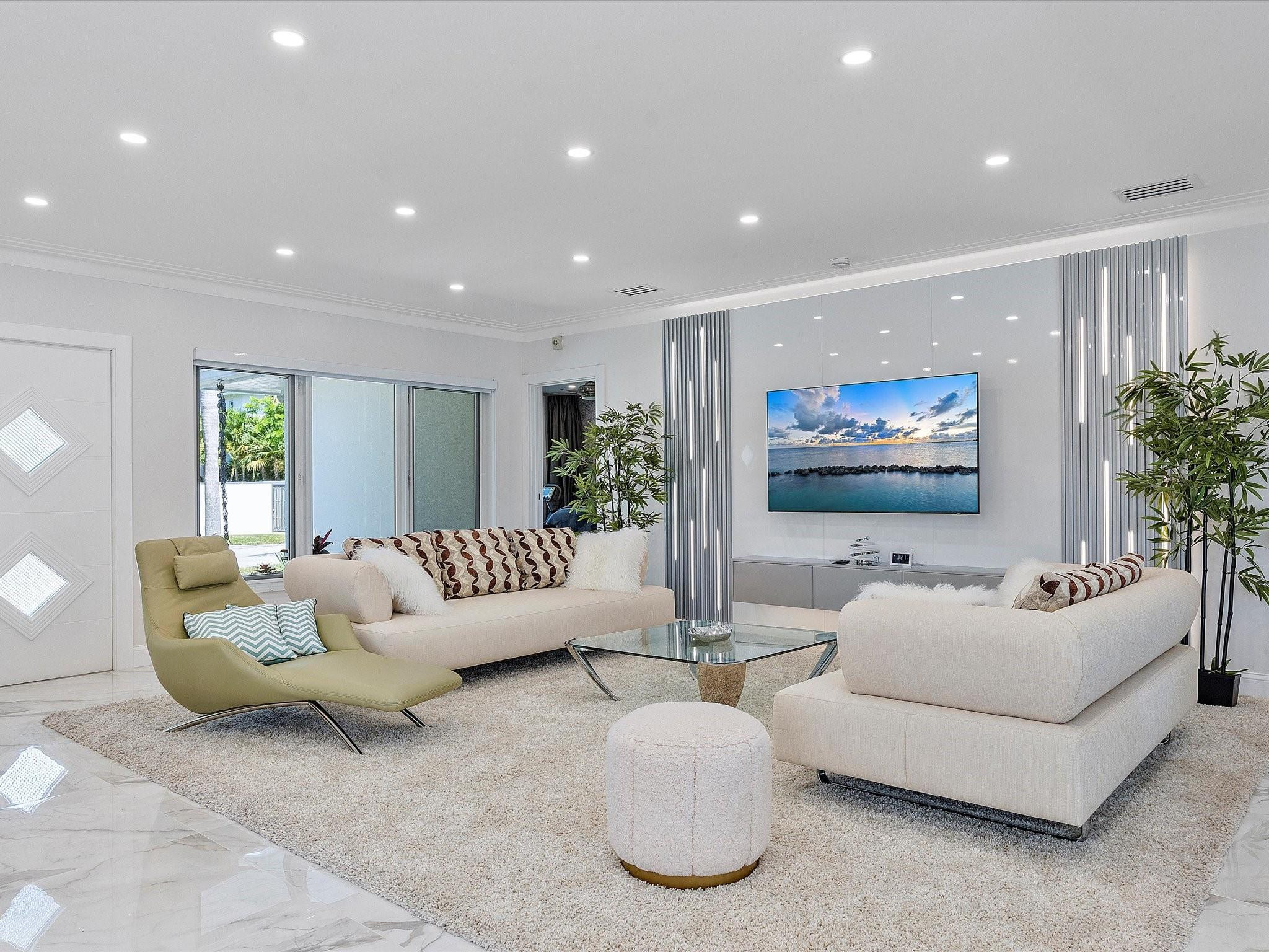 207 Royal Palm Drive