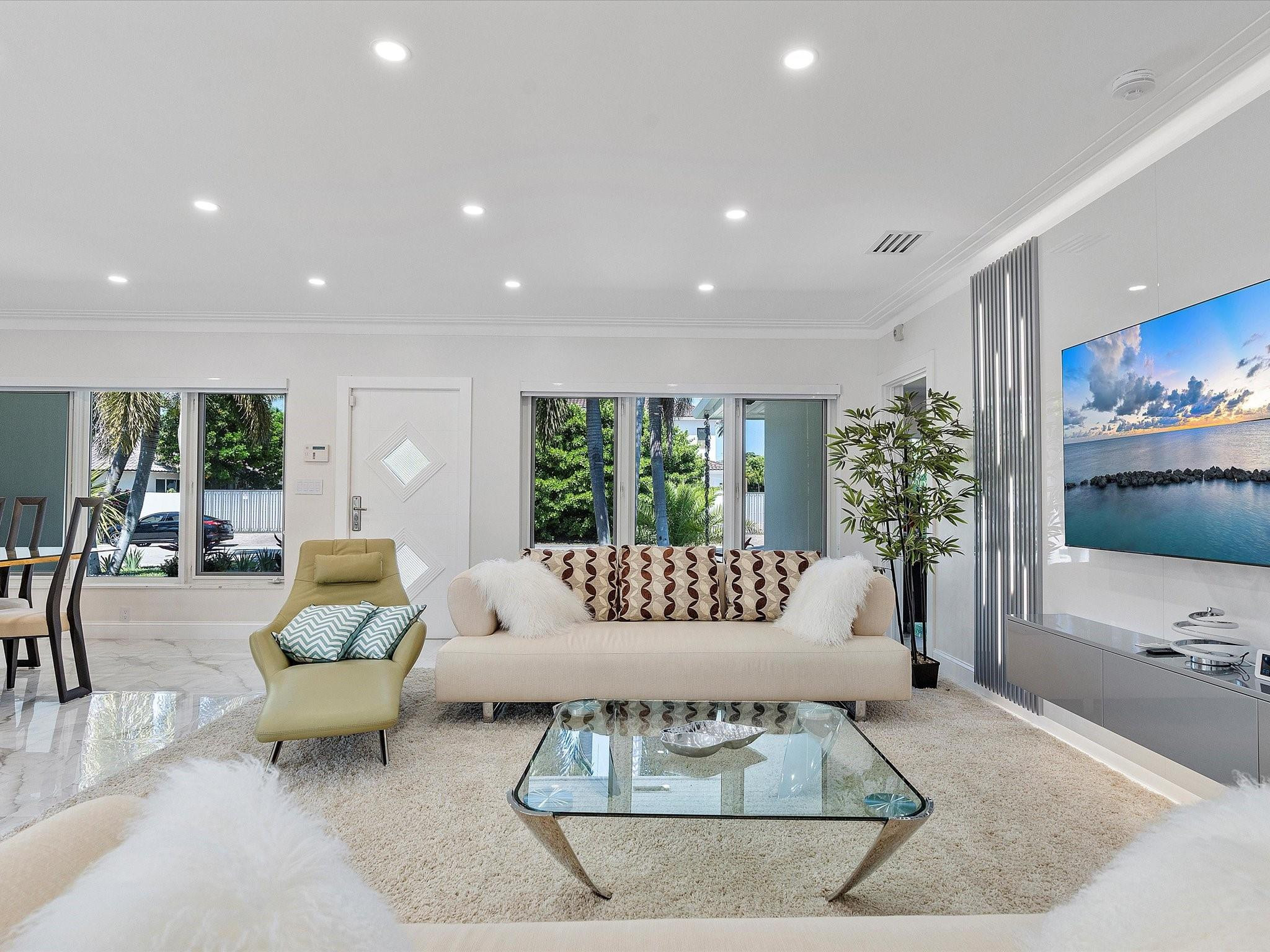 207 Royal Palm Drive