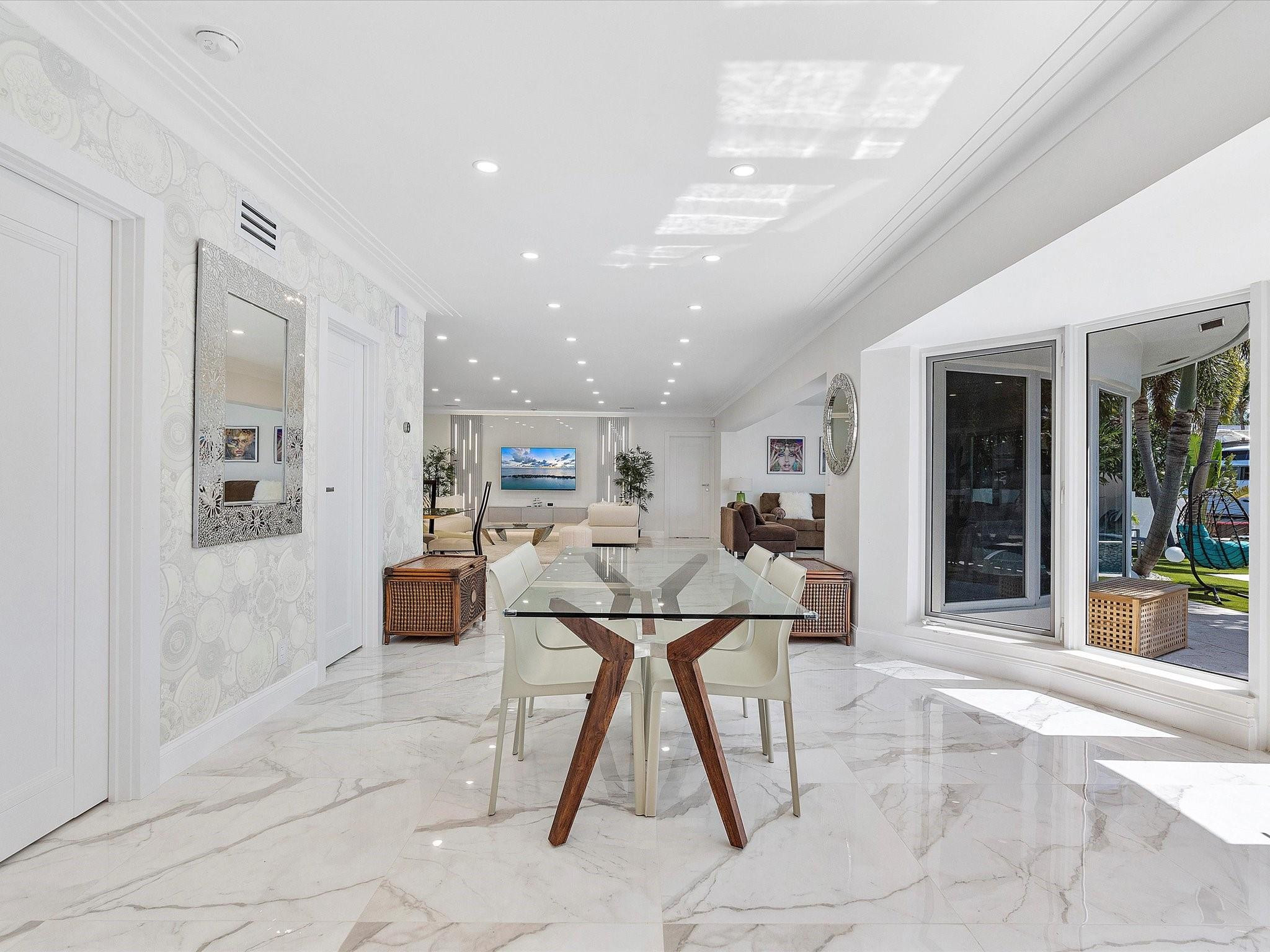 207 Royal Palm Drive