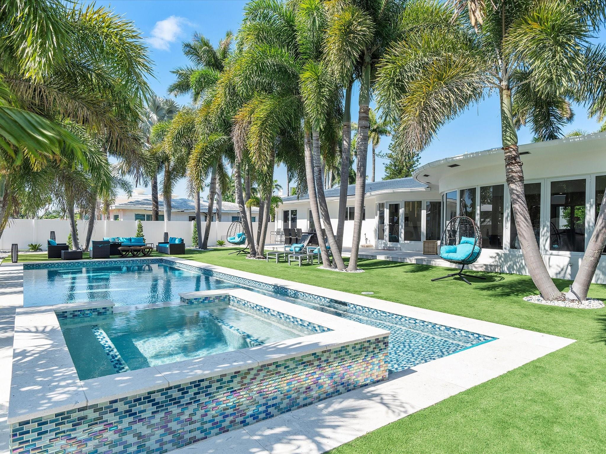 207 Royal Palm Drive