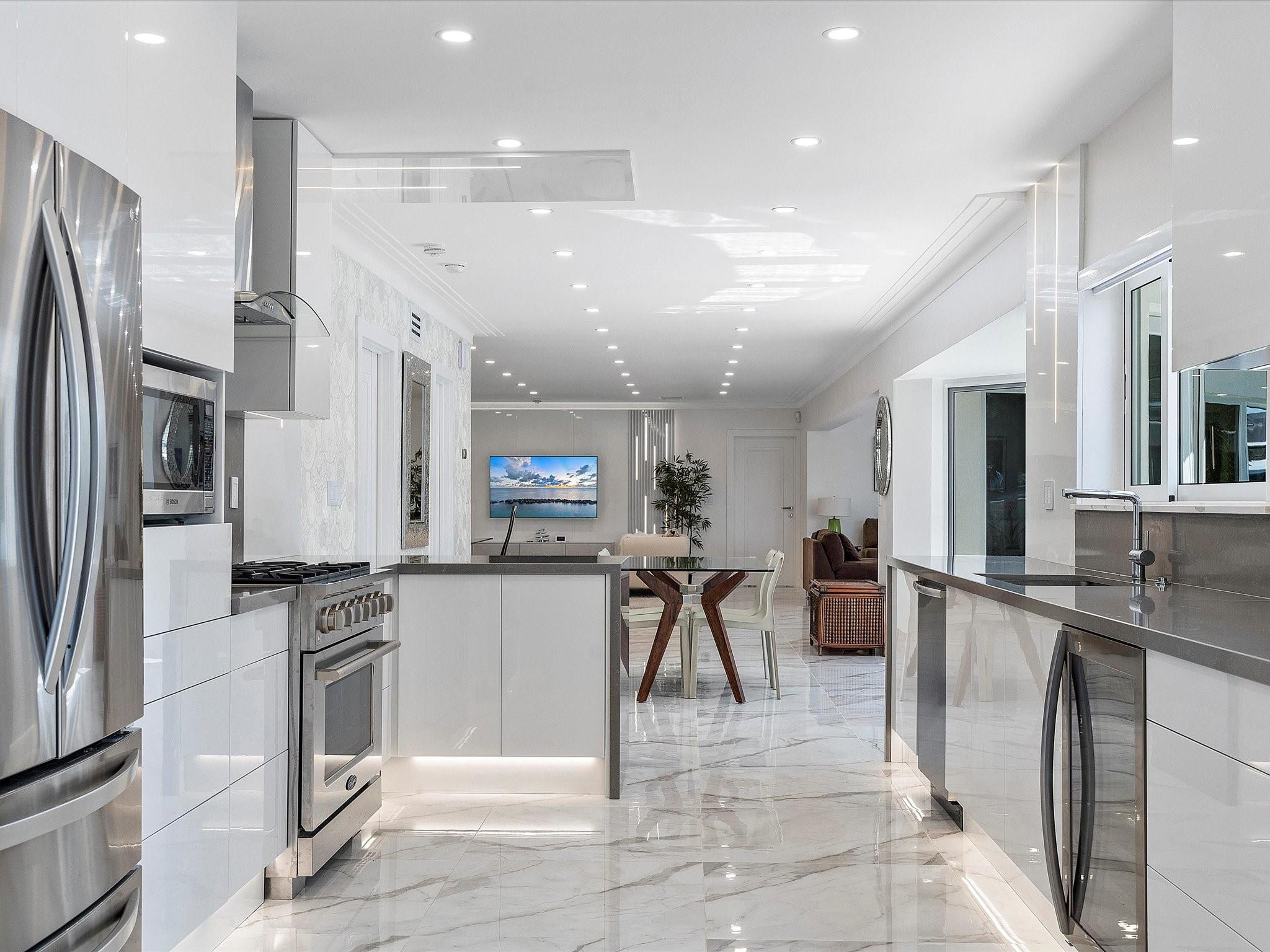 207 Royal Palm Drive