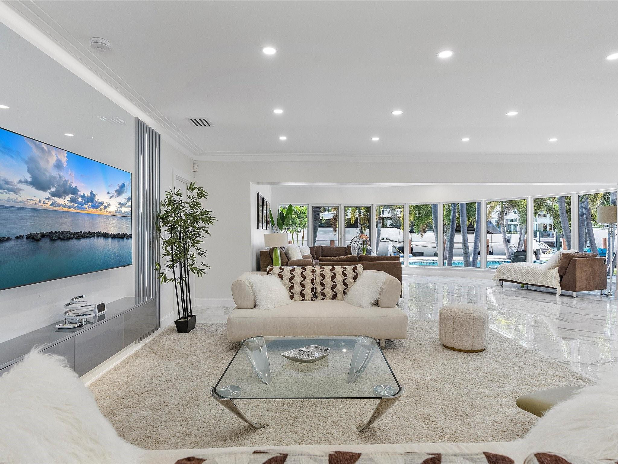 207 Royal Palm Drive