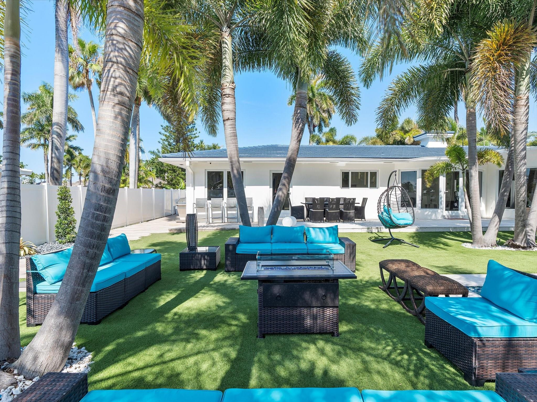 207 Royal Palm Drive