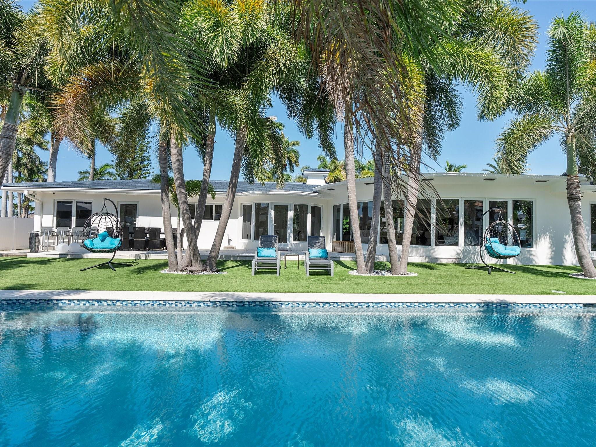 207 Royal Palm Drive