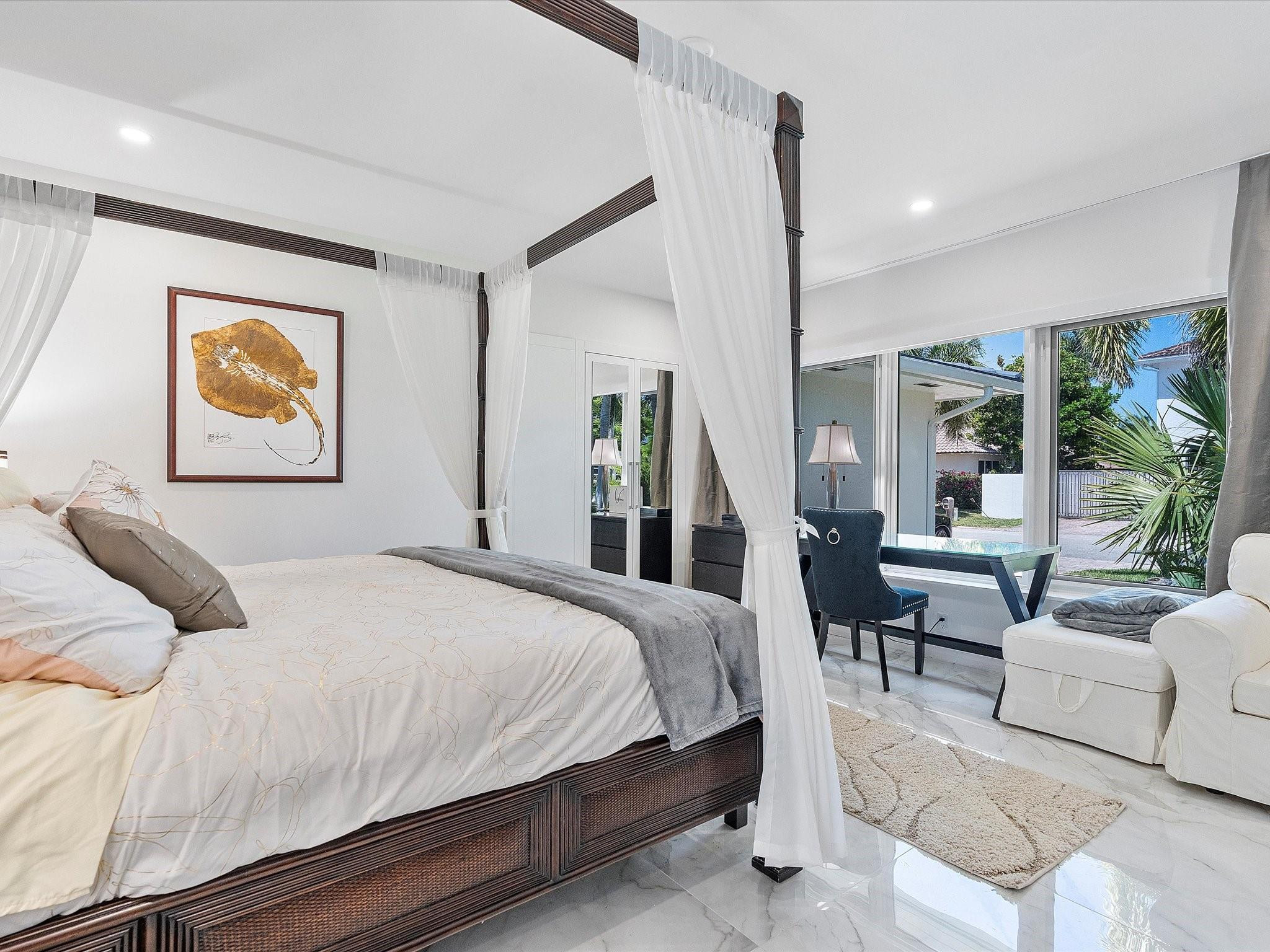 207 Royal Palm Drive