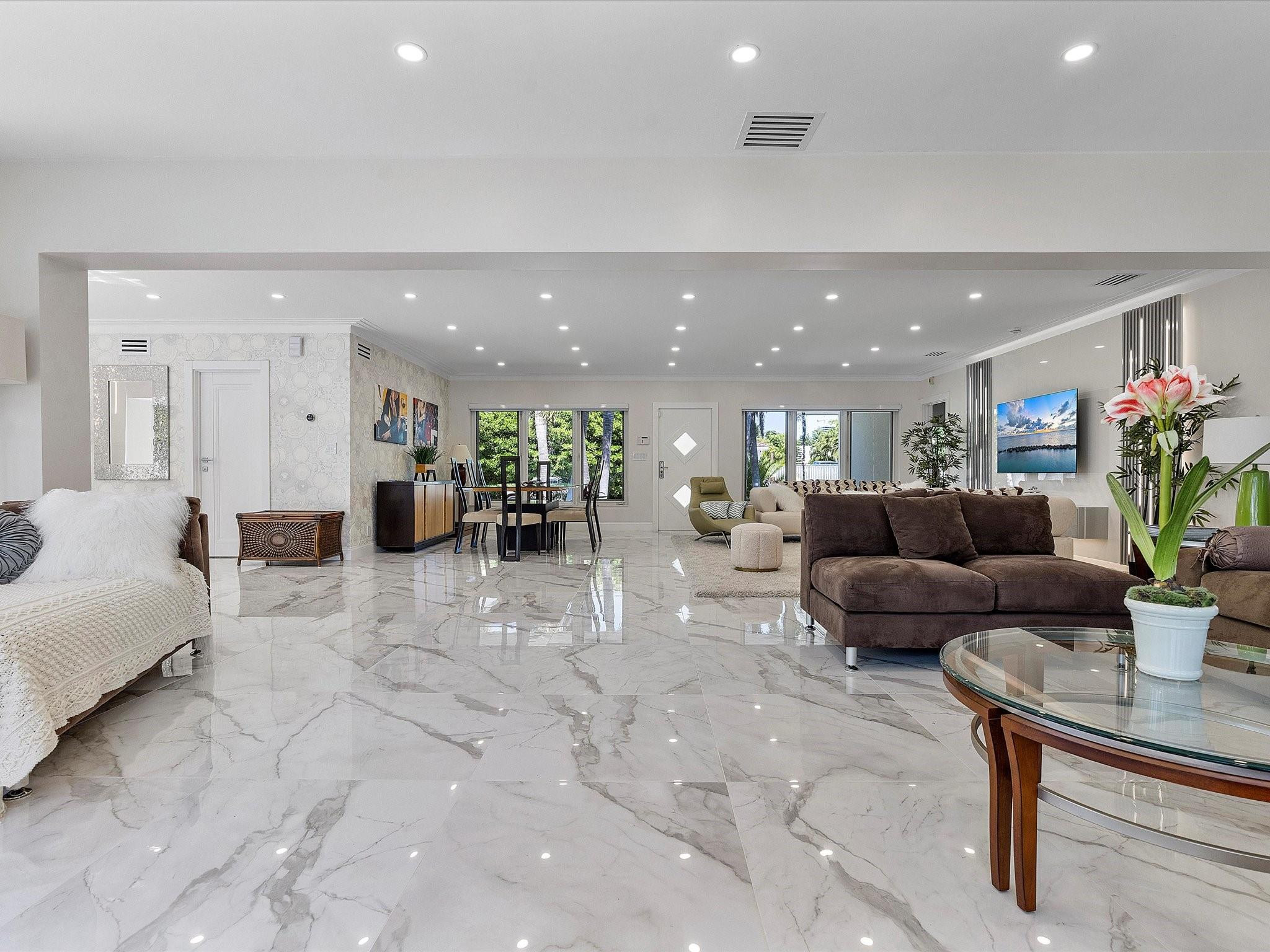 207 Royal Palm Drive