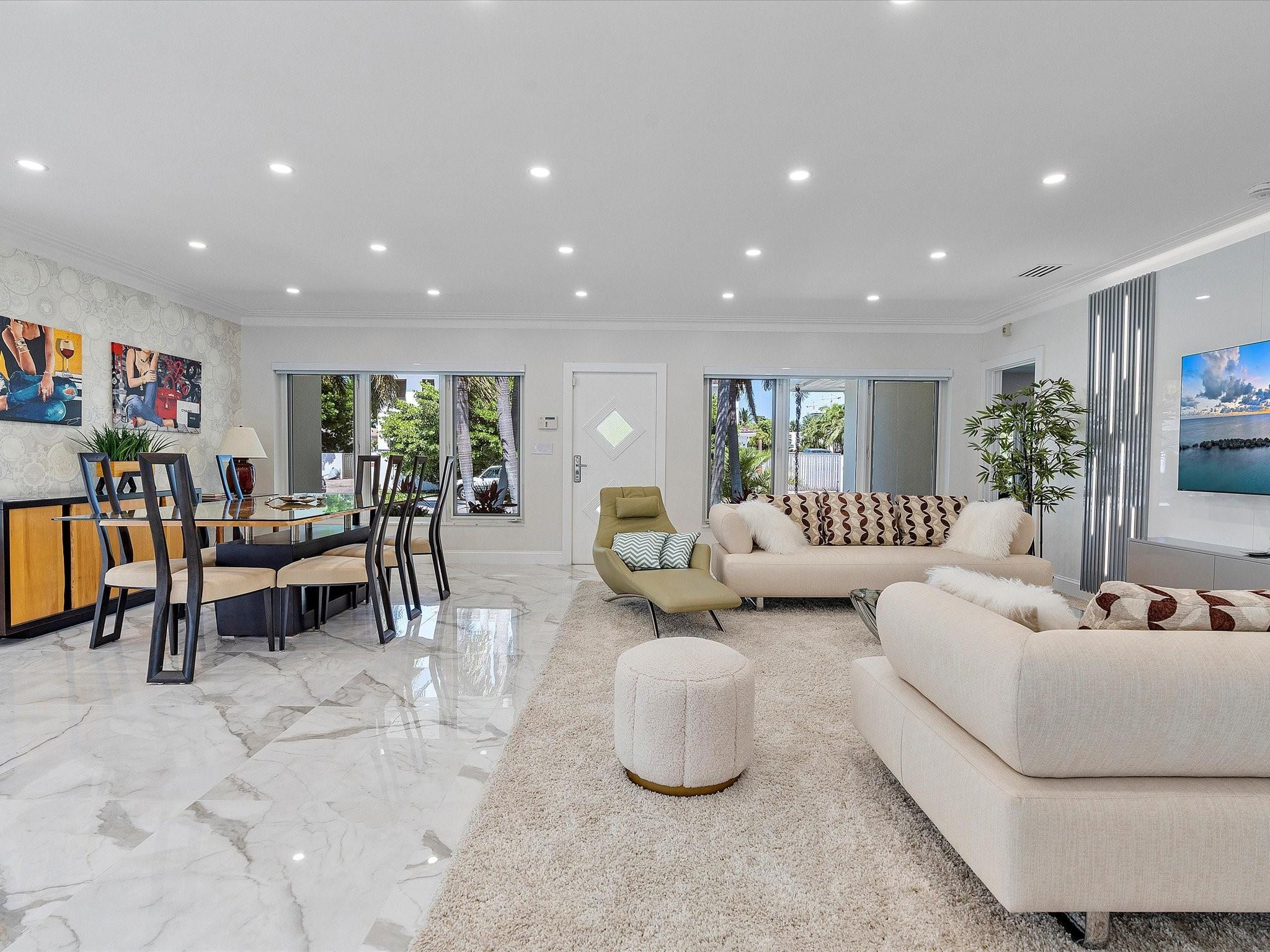 207 Royal Palm Drive