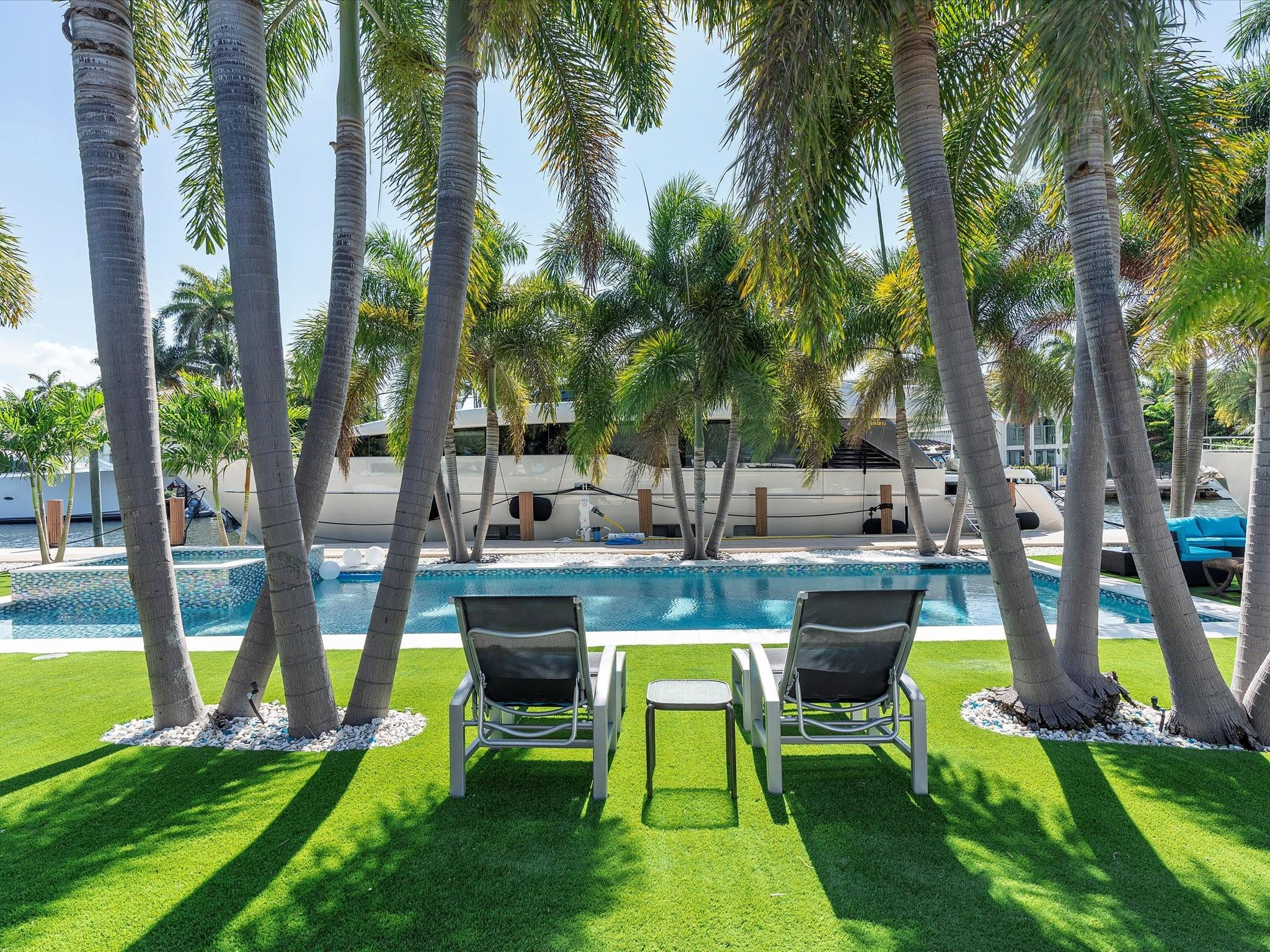 207 Royal Palm Drive