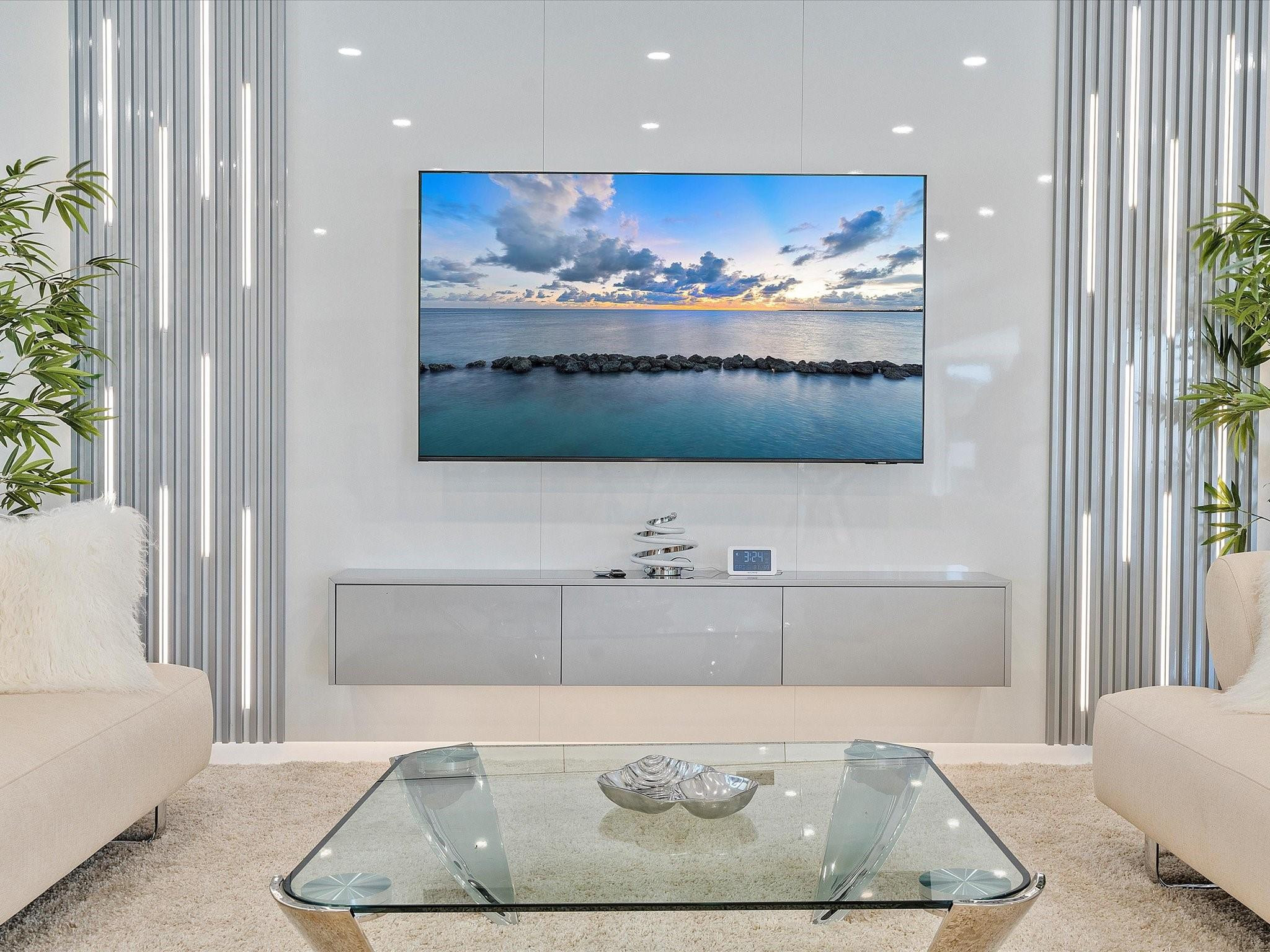 207 Royal Palm Drive