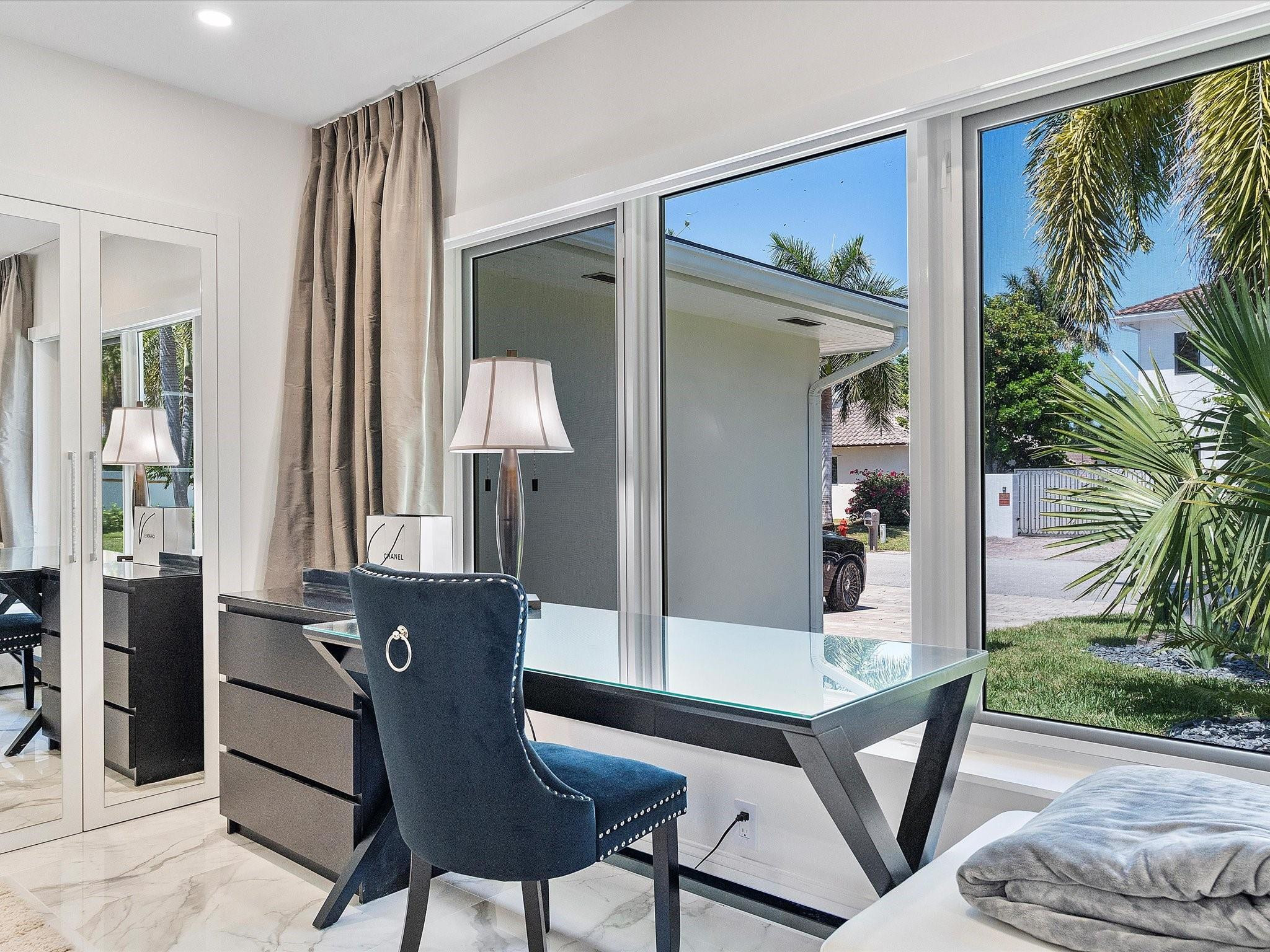 207 Royal Palm Drive