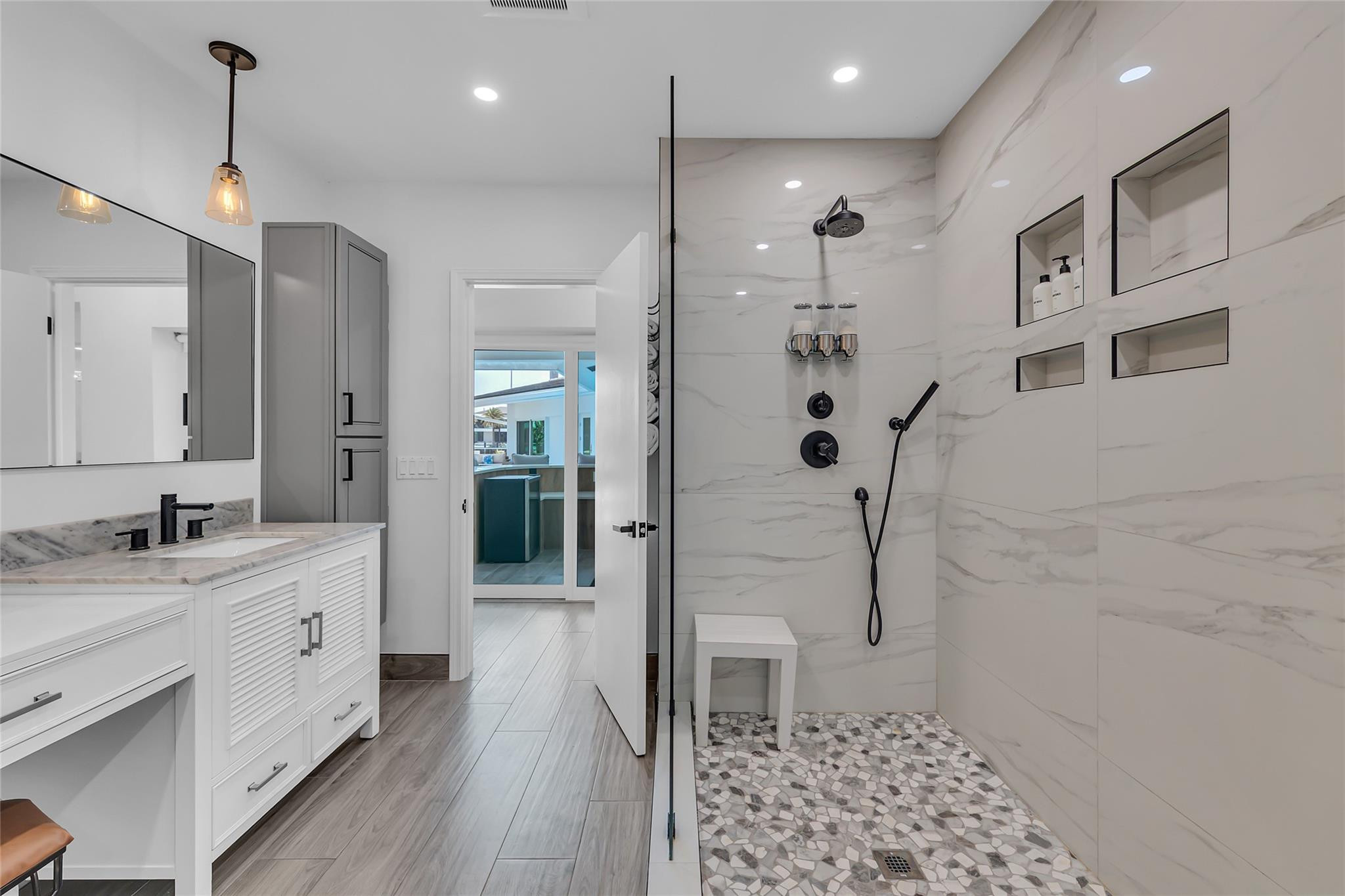 3108 NE 42nd Court