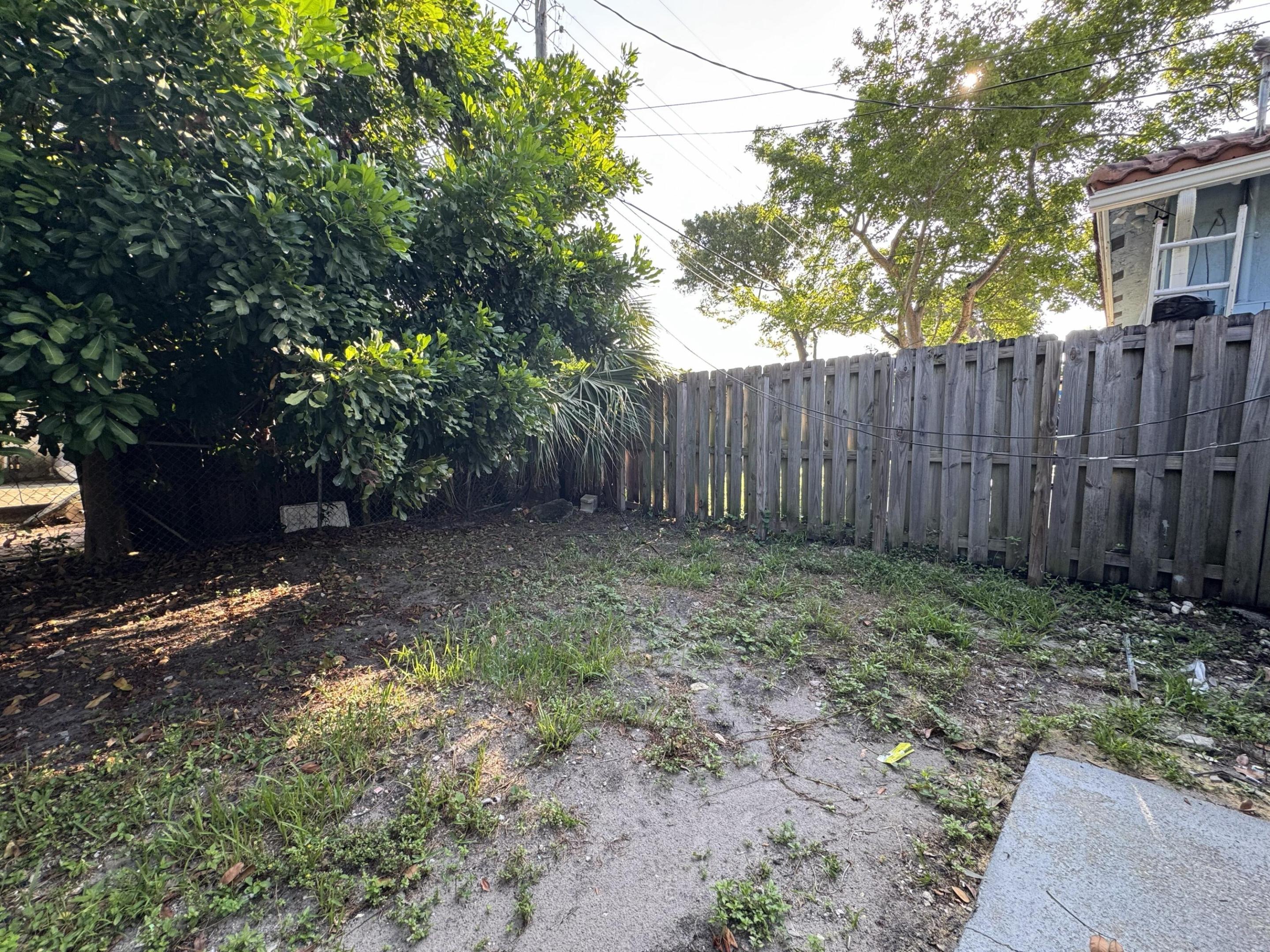 2881 NW 11th Place