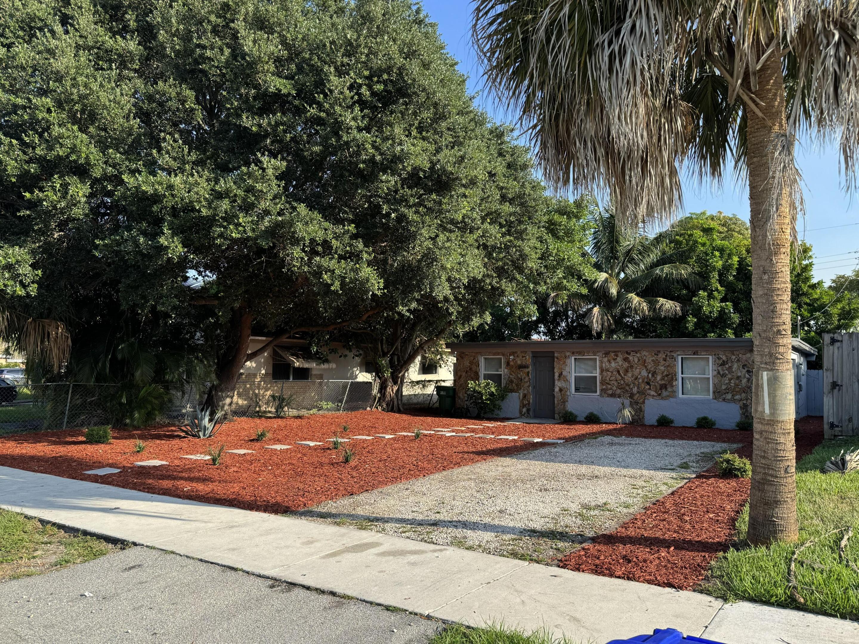 2881 NW 11th Place