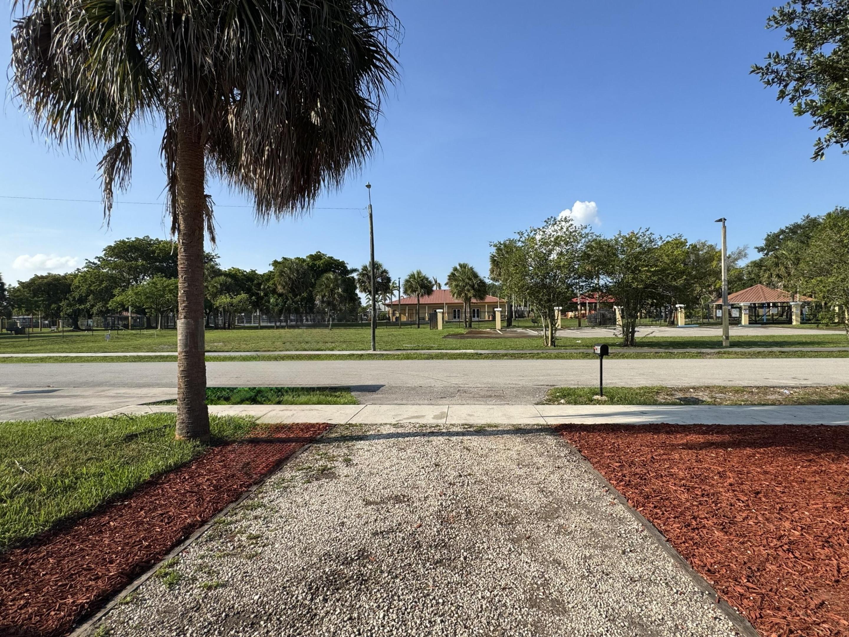 2881 NW 11th Place