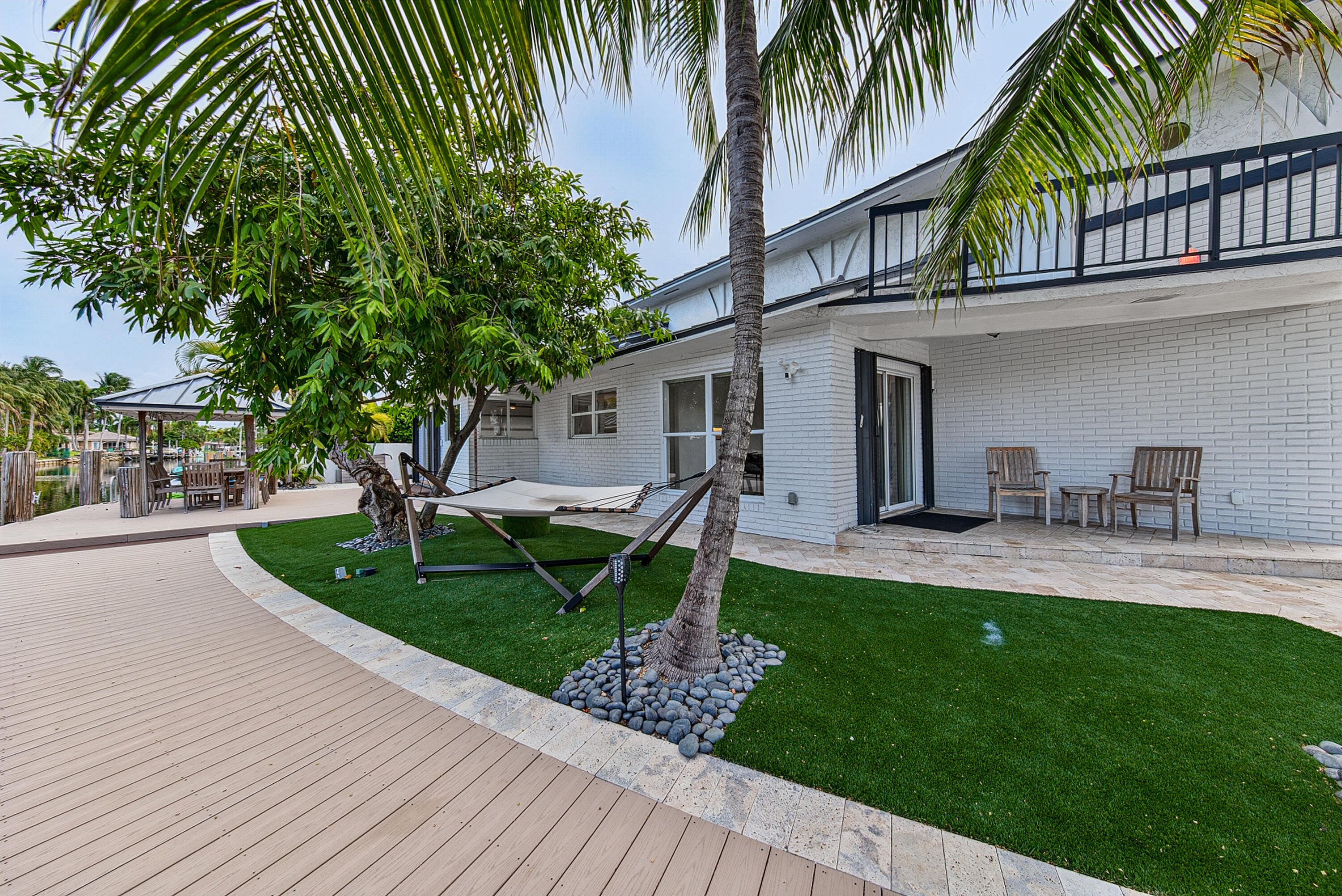 2056 NE 21st Court