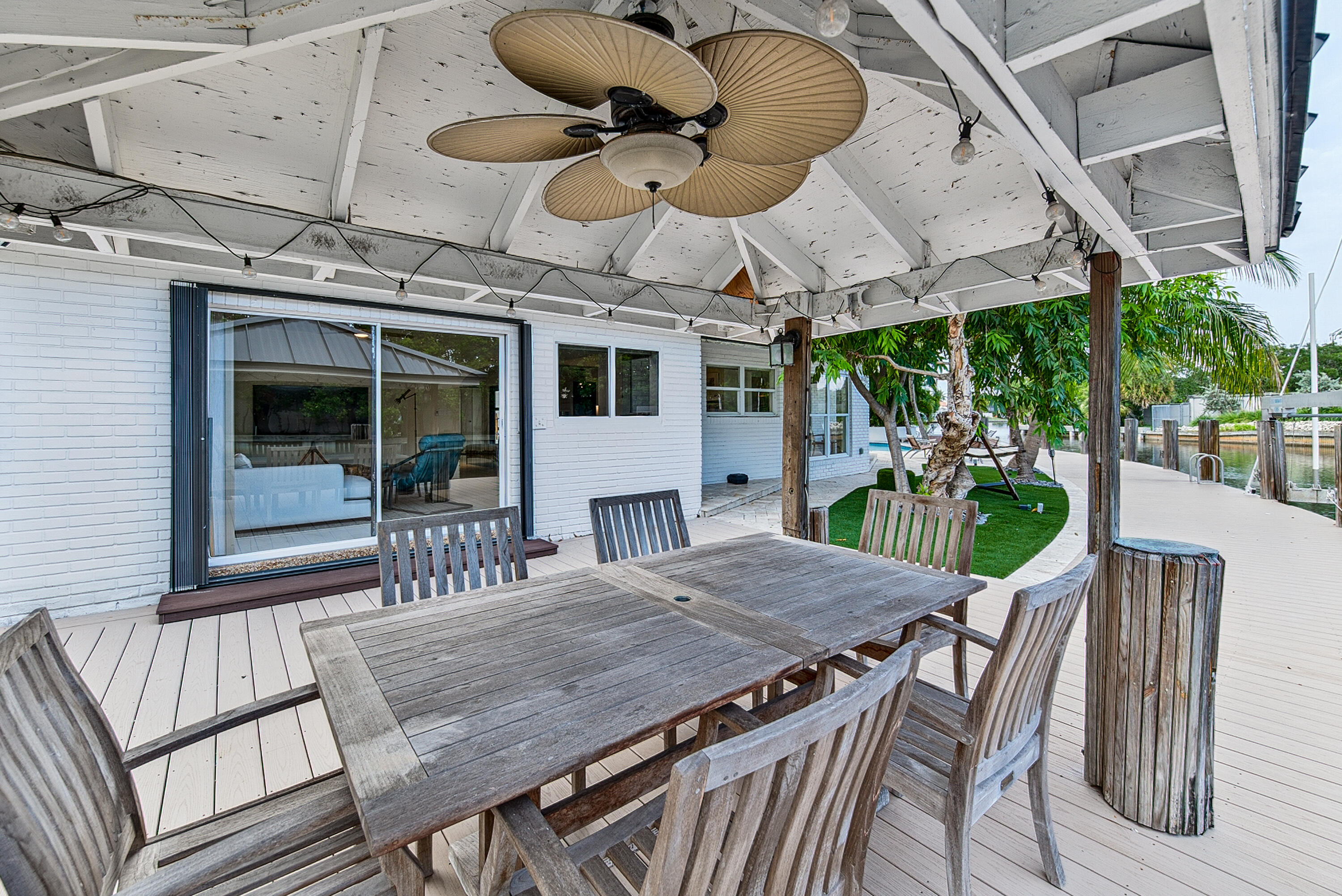 2056 NE 21st Court