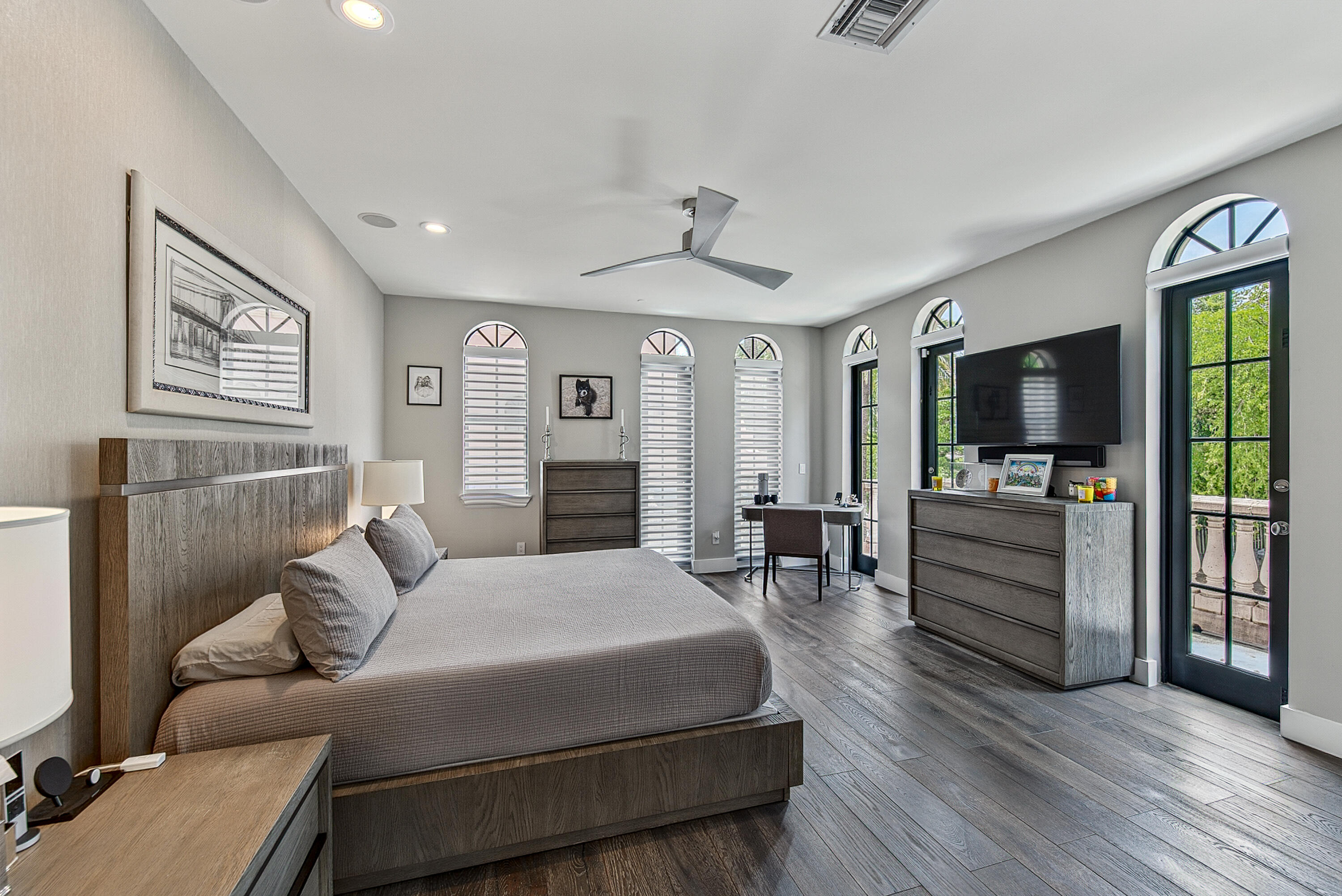 31 SE 10th Avenue