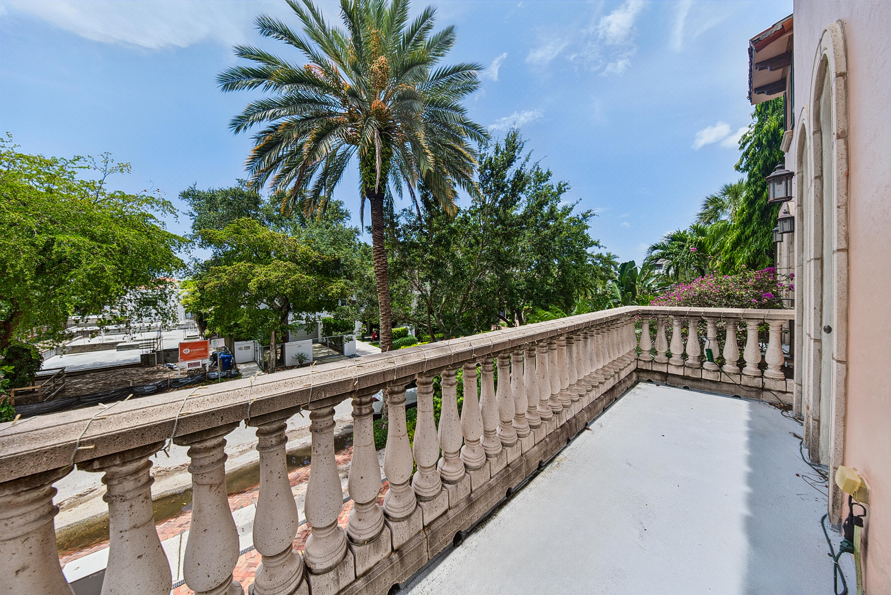 31 SE 10th Avenue