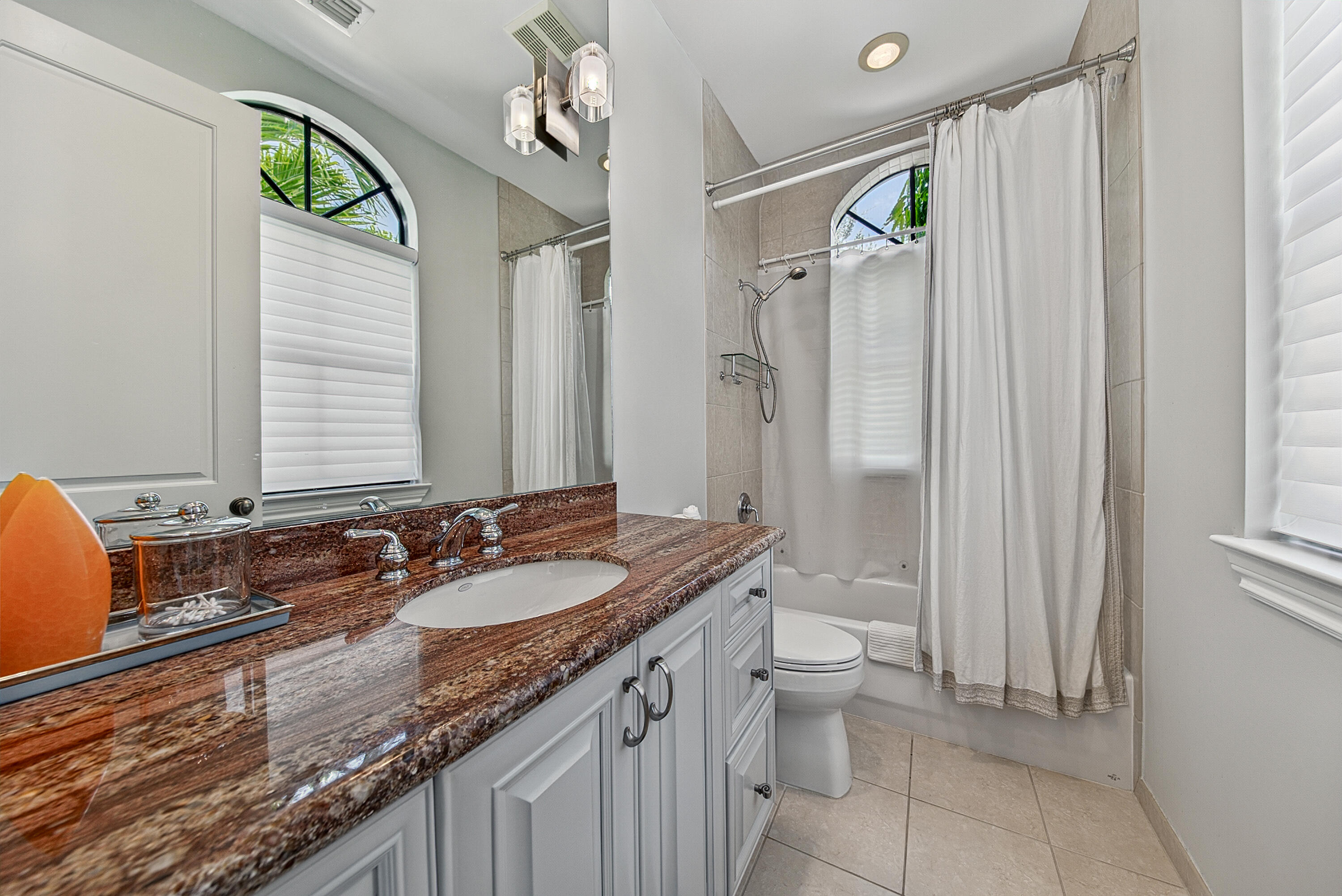 31 SE 10th Avenue