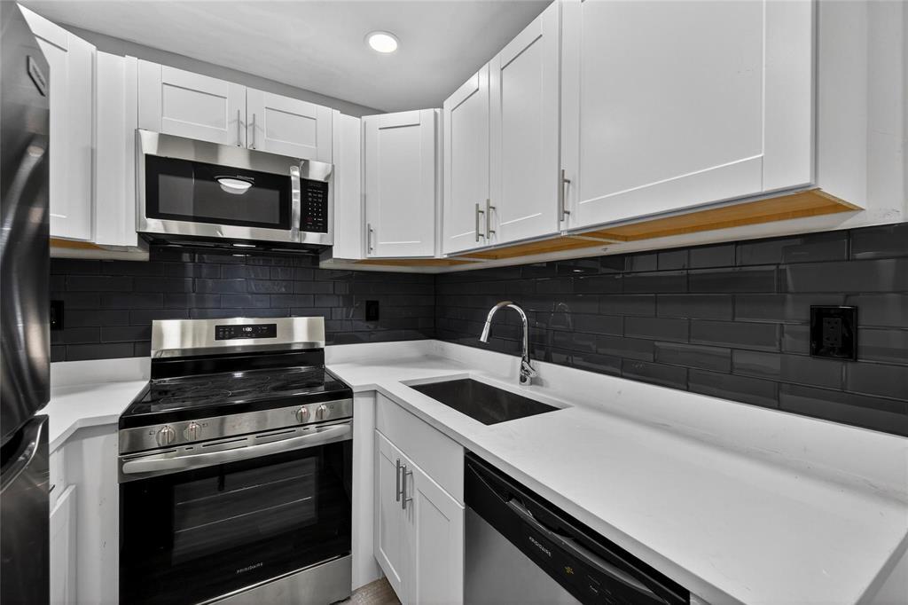 1541 NW 7th Terrace