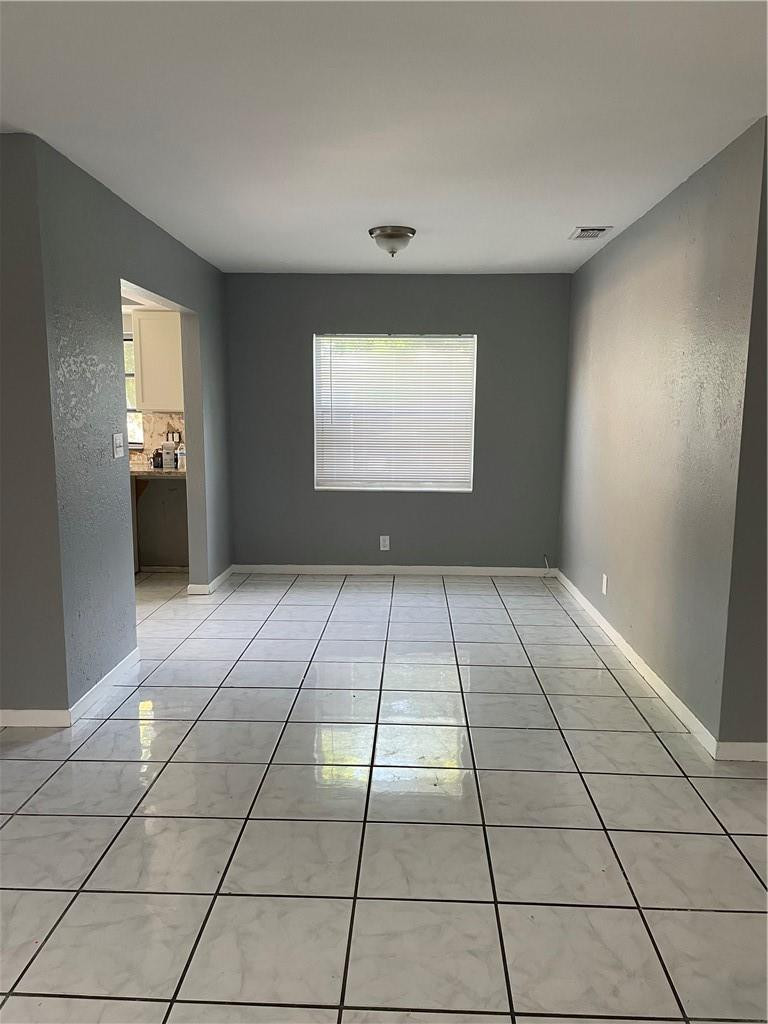 6623 Inwood
